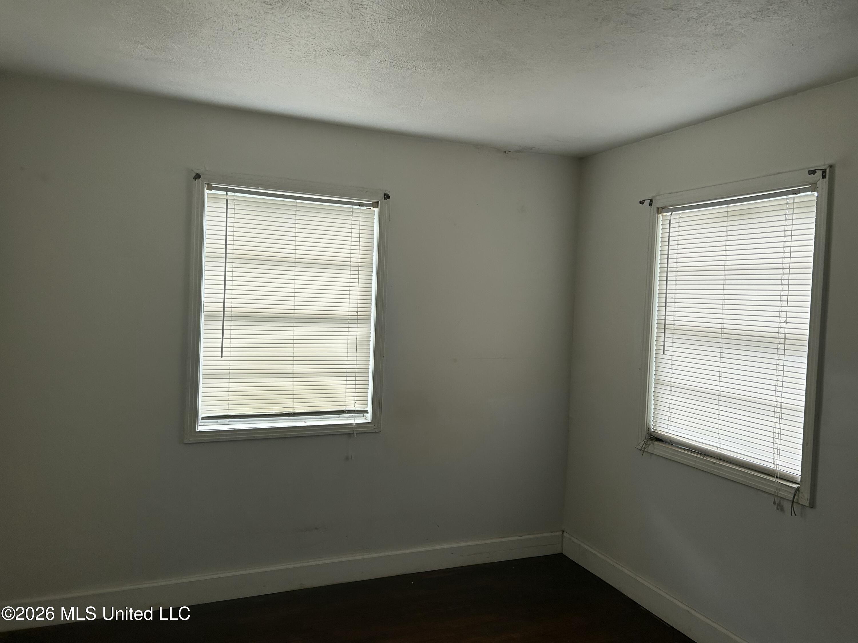 1371 Dr M L King North Road Property Photo 9