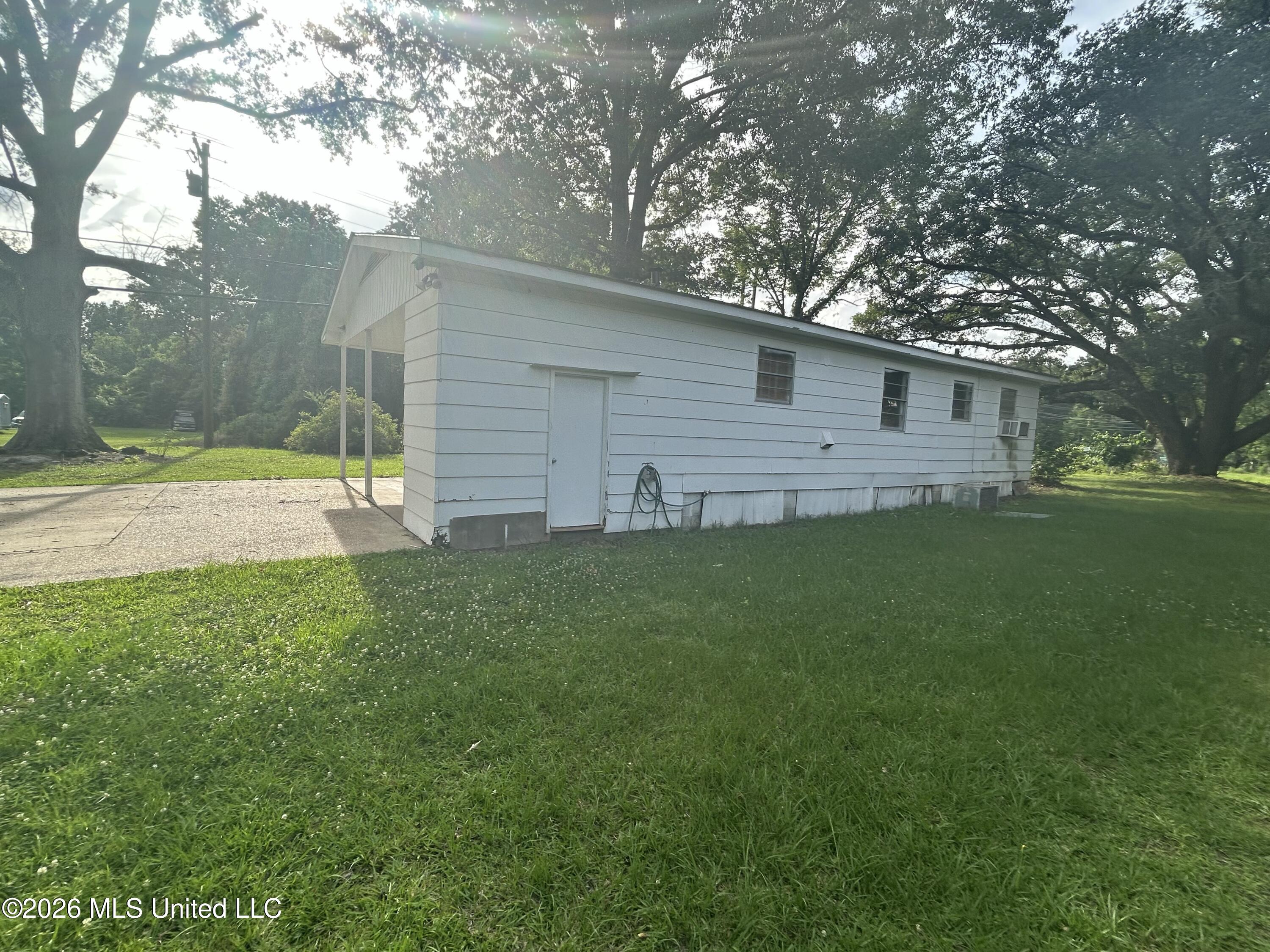 1371 Dr M L King North Road Property Photo 13