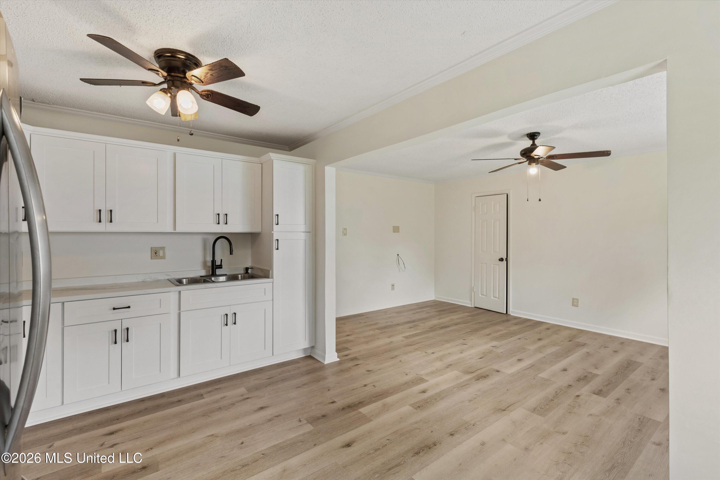 8596 Kinard Cove Property Photo 10