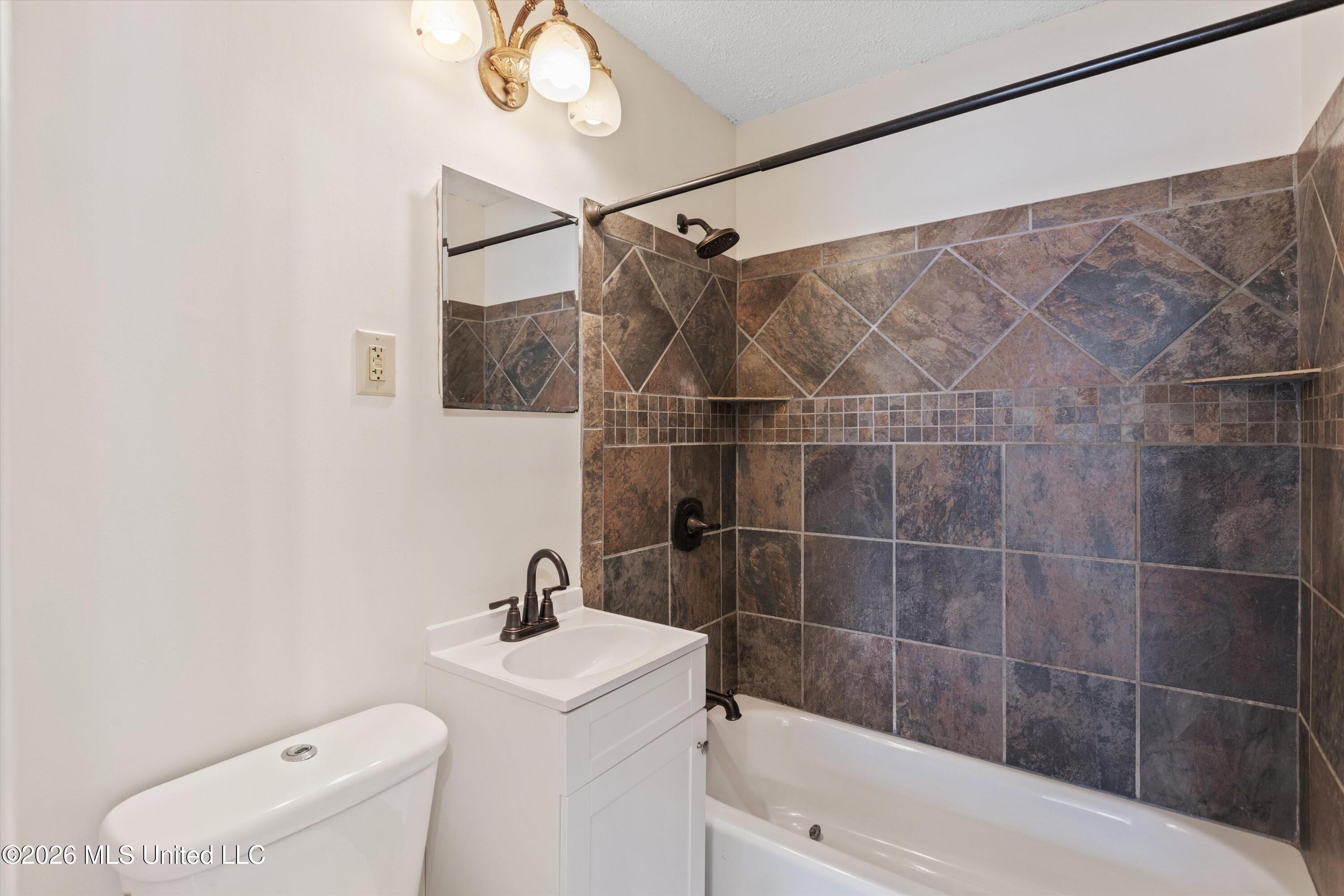 8596 Kinard Cove Property Photo 14