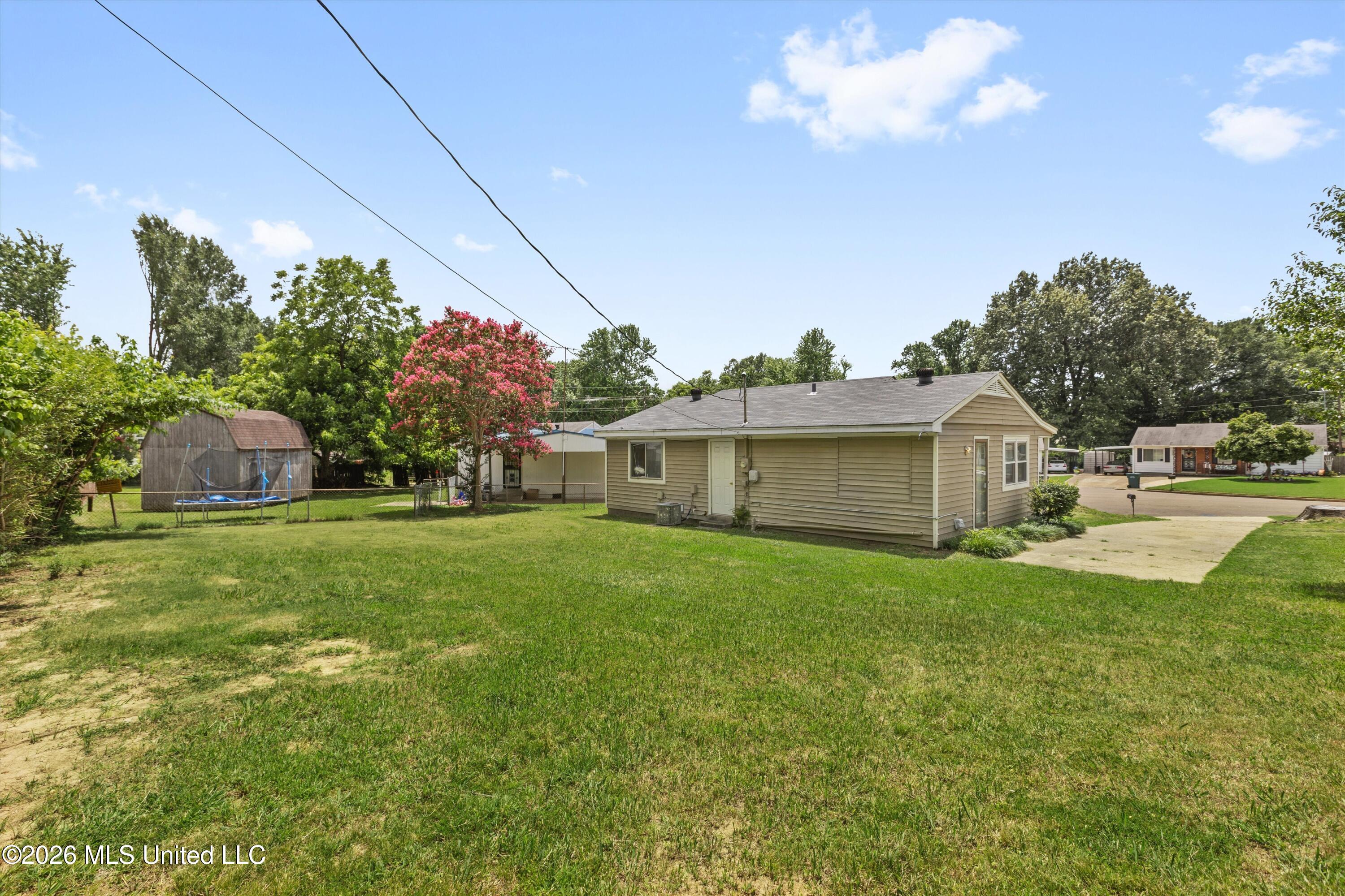 8596 Kinard Cove Property Photo 23