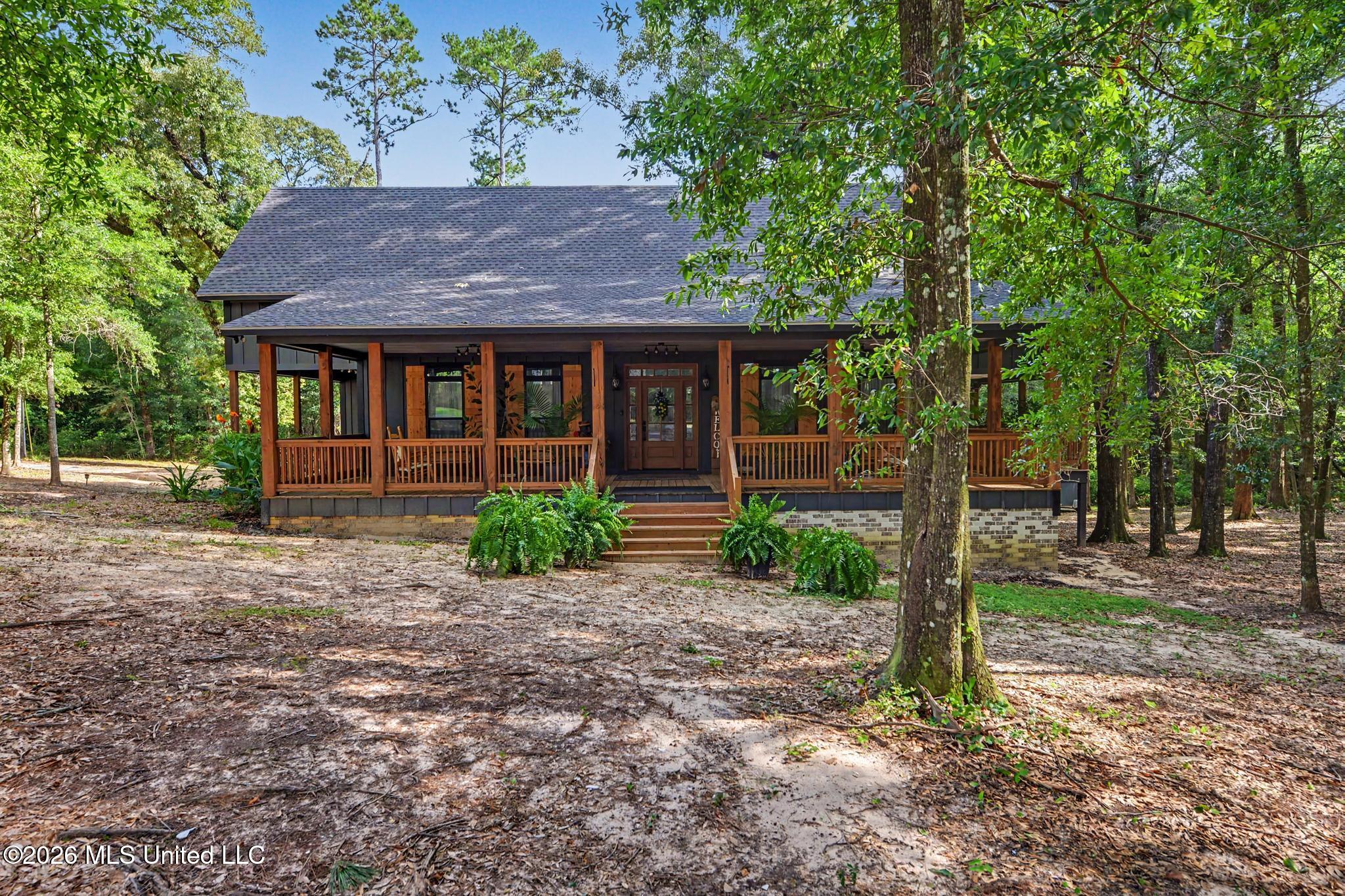 445 Live Oak Drive Property Photo 1