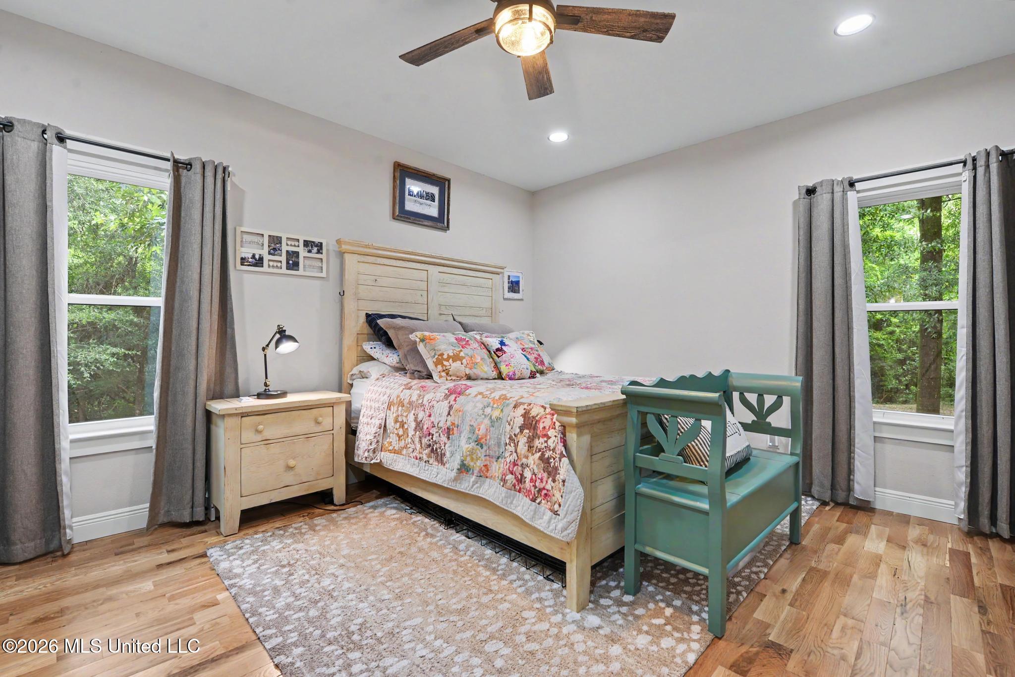 445 Live Oak Drive Property Photo 15