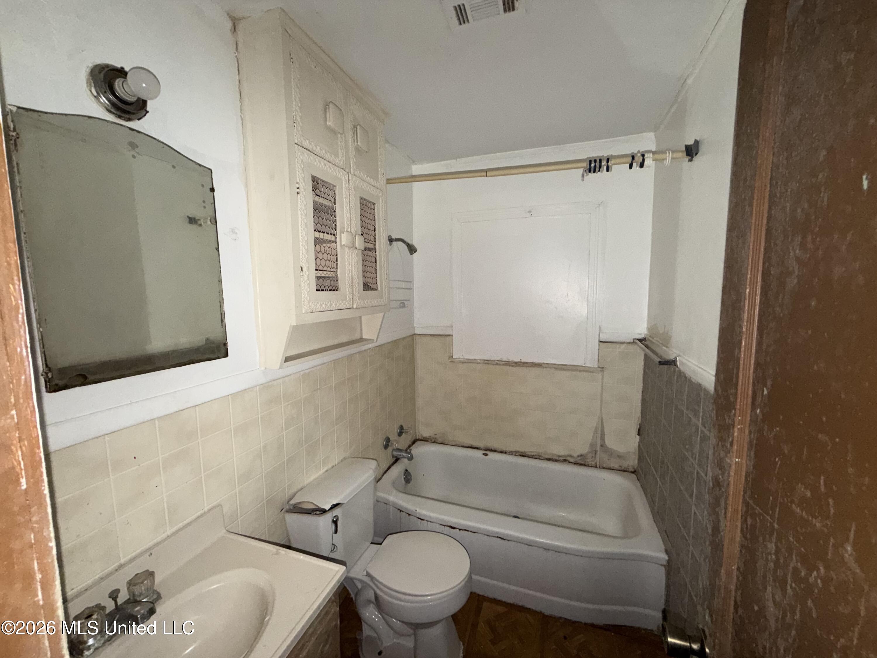 3511 Hines Street Property Photo 5