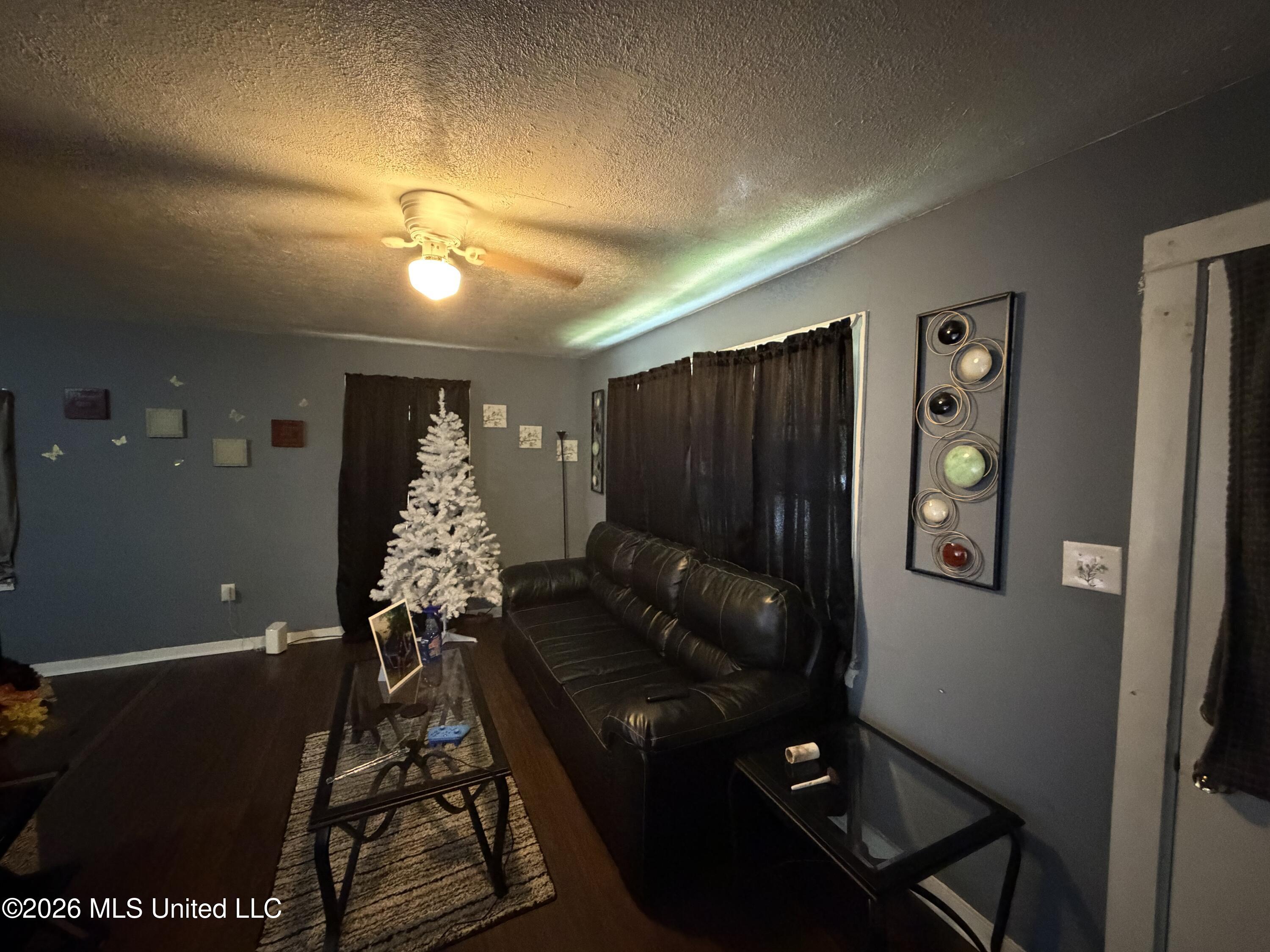 3544 Hines Street Property Photo 6