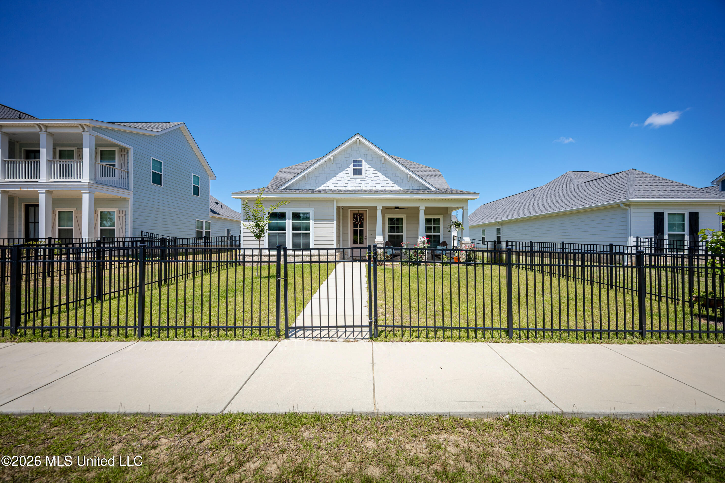 104 Everly Circle Property Photo 2