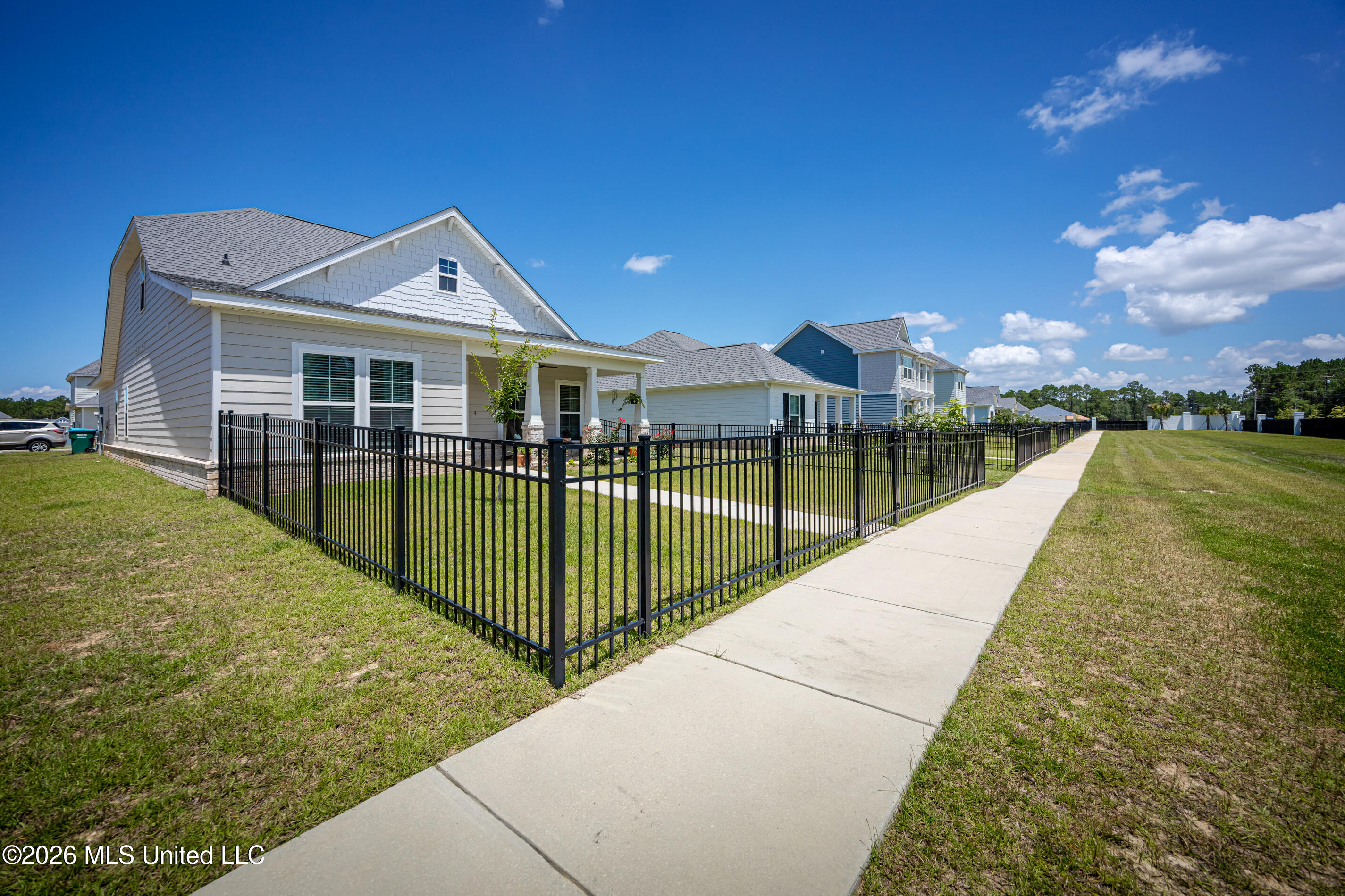 104 Everly Circle Property Photo 3