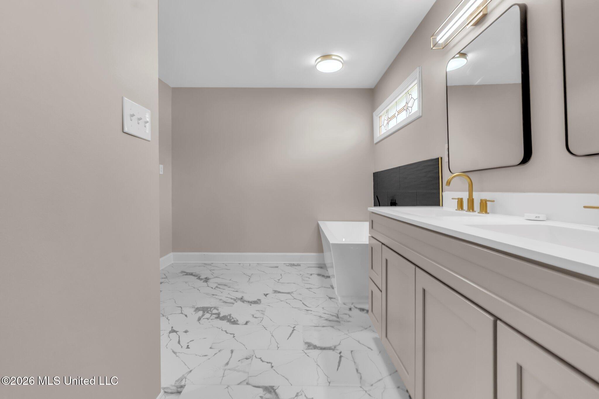7338 Alexander Road Property Photo 28
