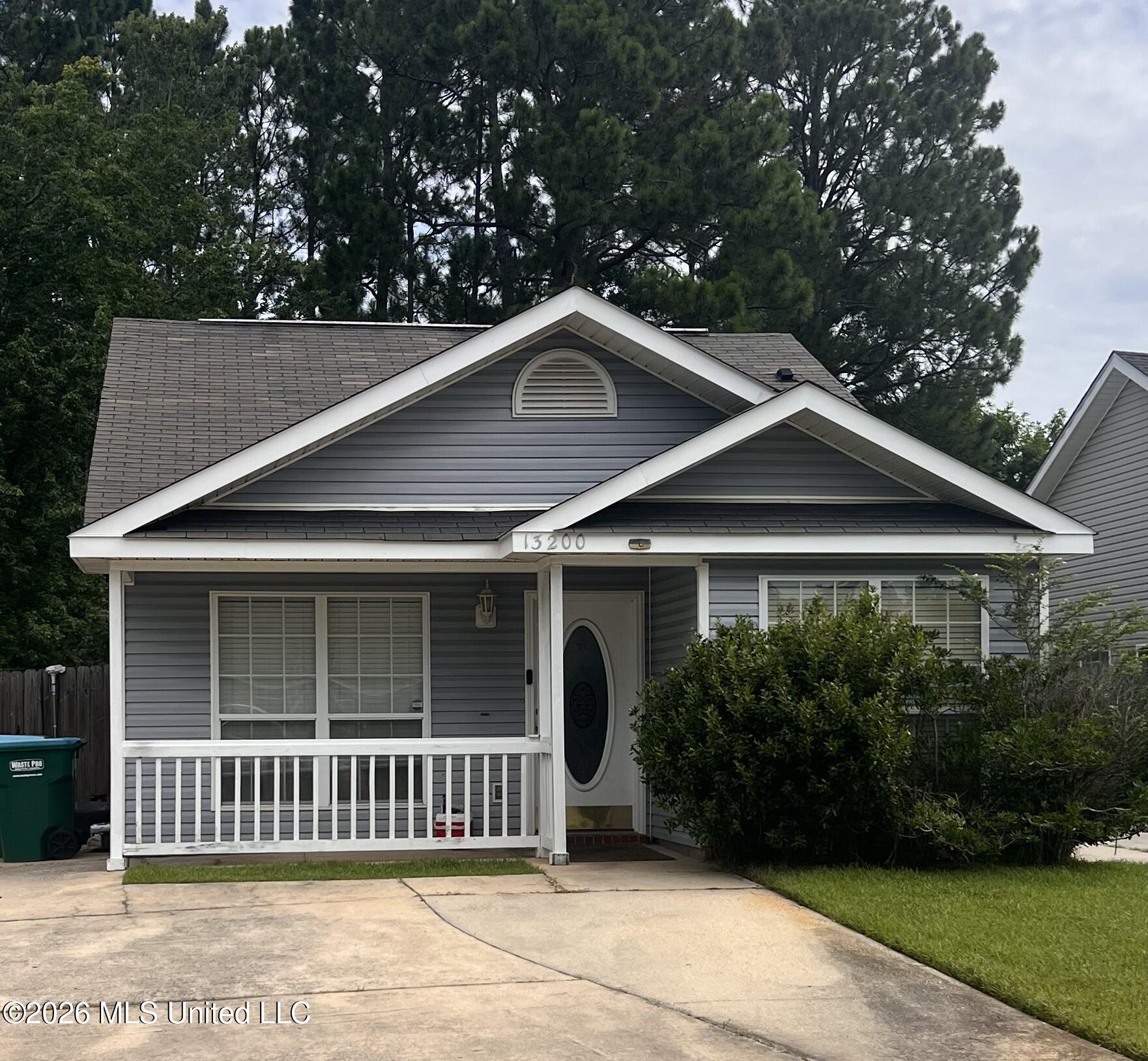 13200 Warren Drive Property Photo 1