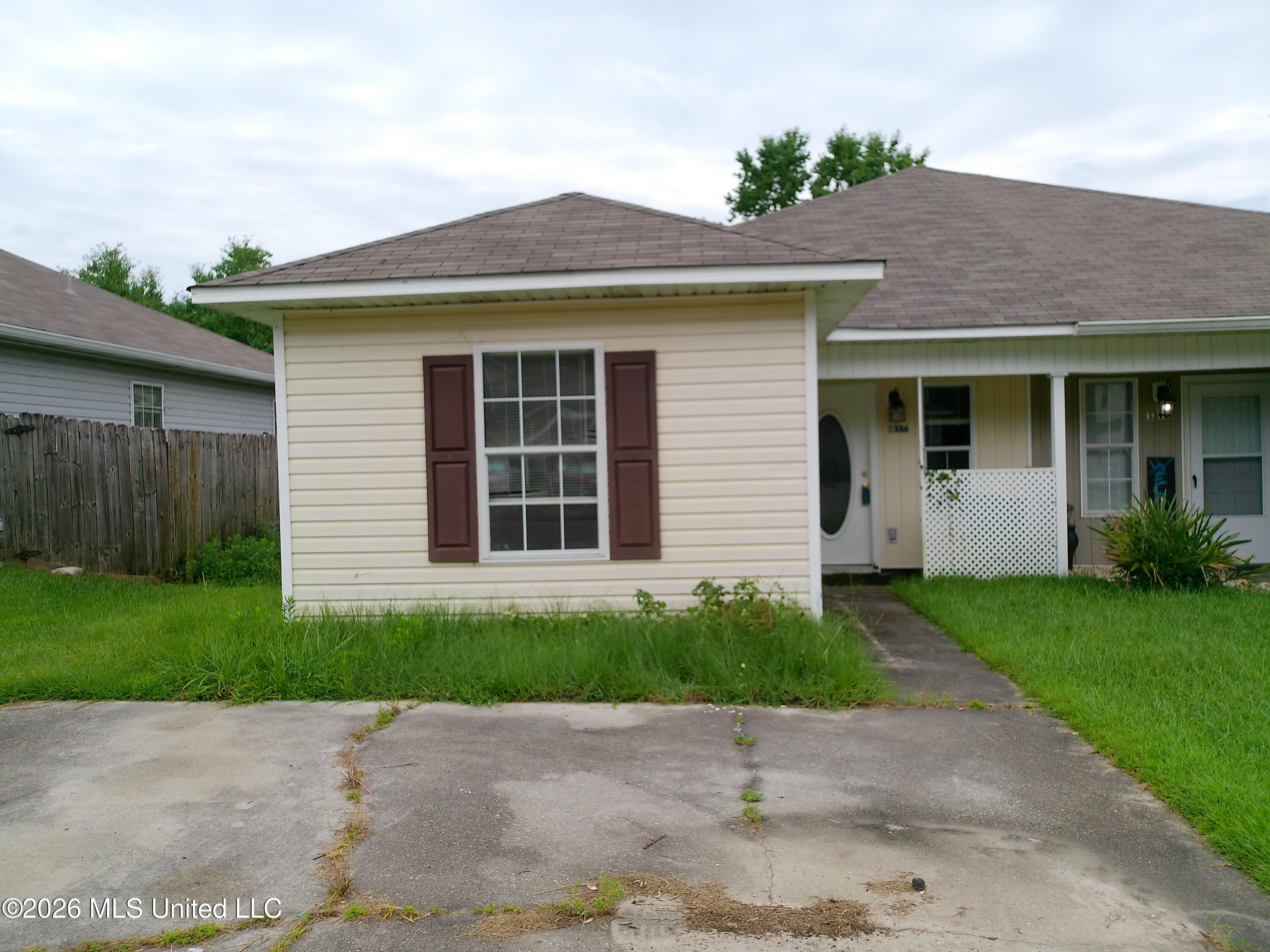 5386 Quail Creek Circle Property Photo 2