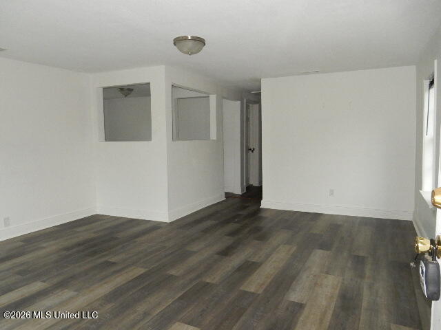403 Klondyke Street Property Photo 4