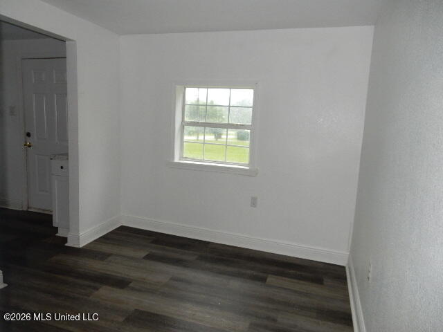 403 Klondyke Street Property Photo 9