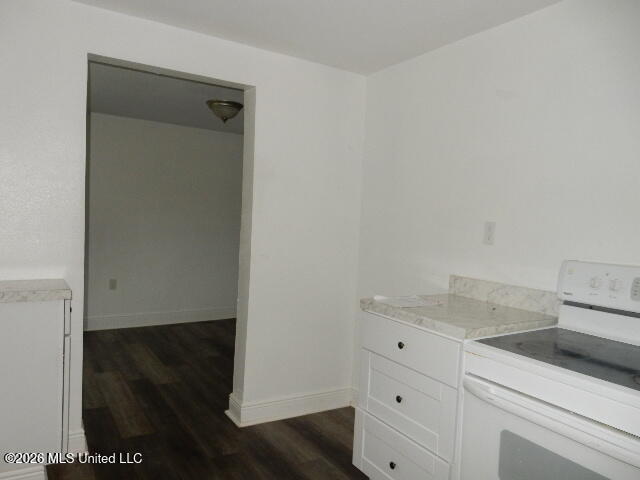 403 Klondyke Street Property Photo 14
