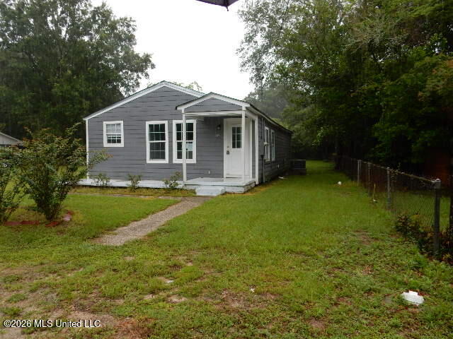 403 Klondyke Street Property Photo 37