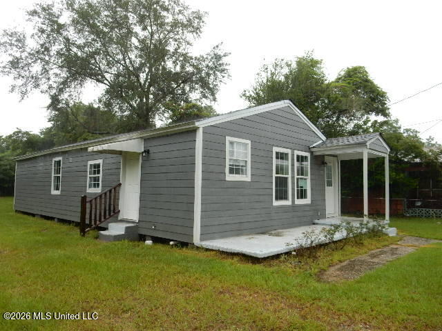 403 Klondyke Street Property Photo 38