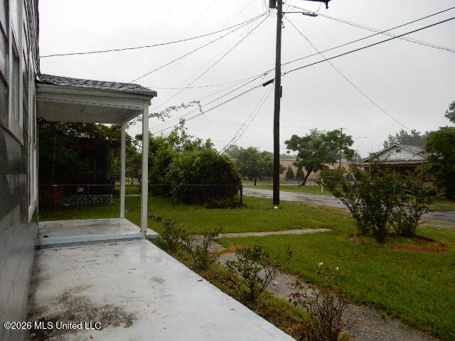 403 Klondyke Street Property Photo 39
