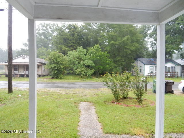 403 Klondyke Street Property Photo 40