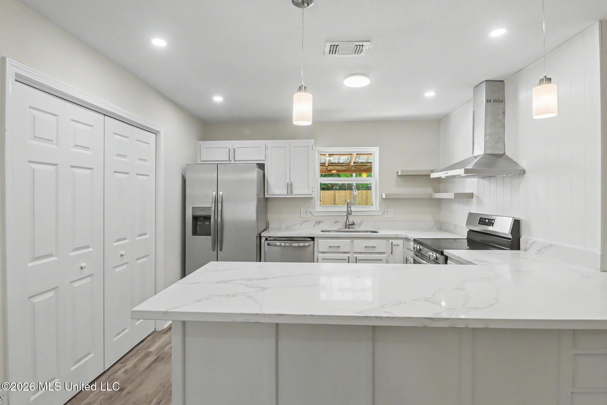 8520 Mermaid Avenue Property Photo 6