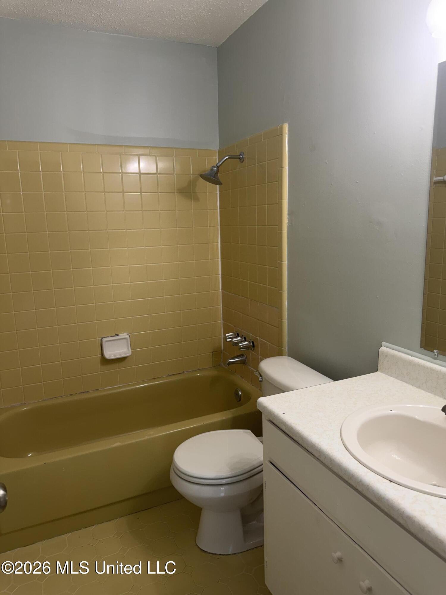 1929 Carol Drive Property Photo 9