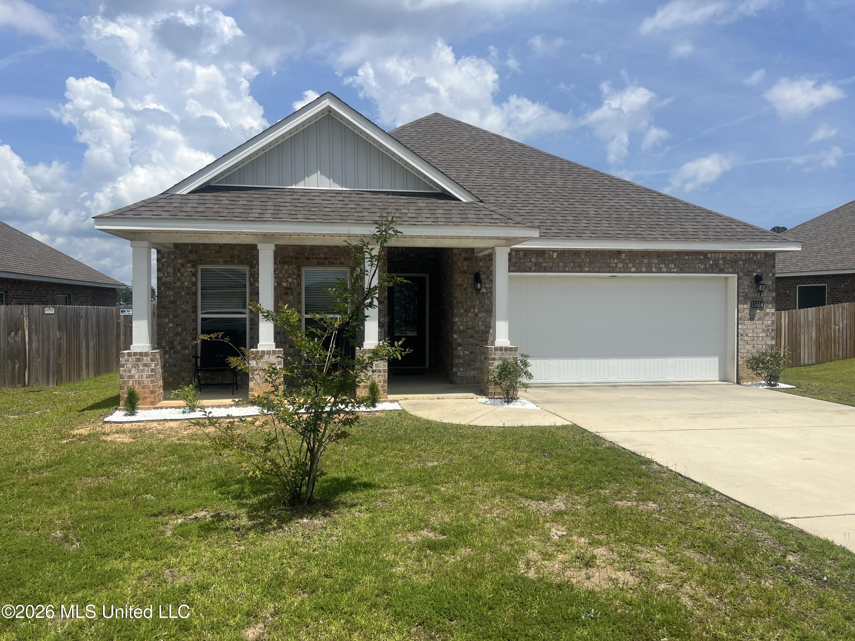 15614 Arran Way Property Photo 1
