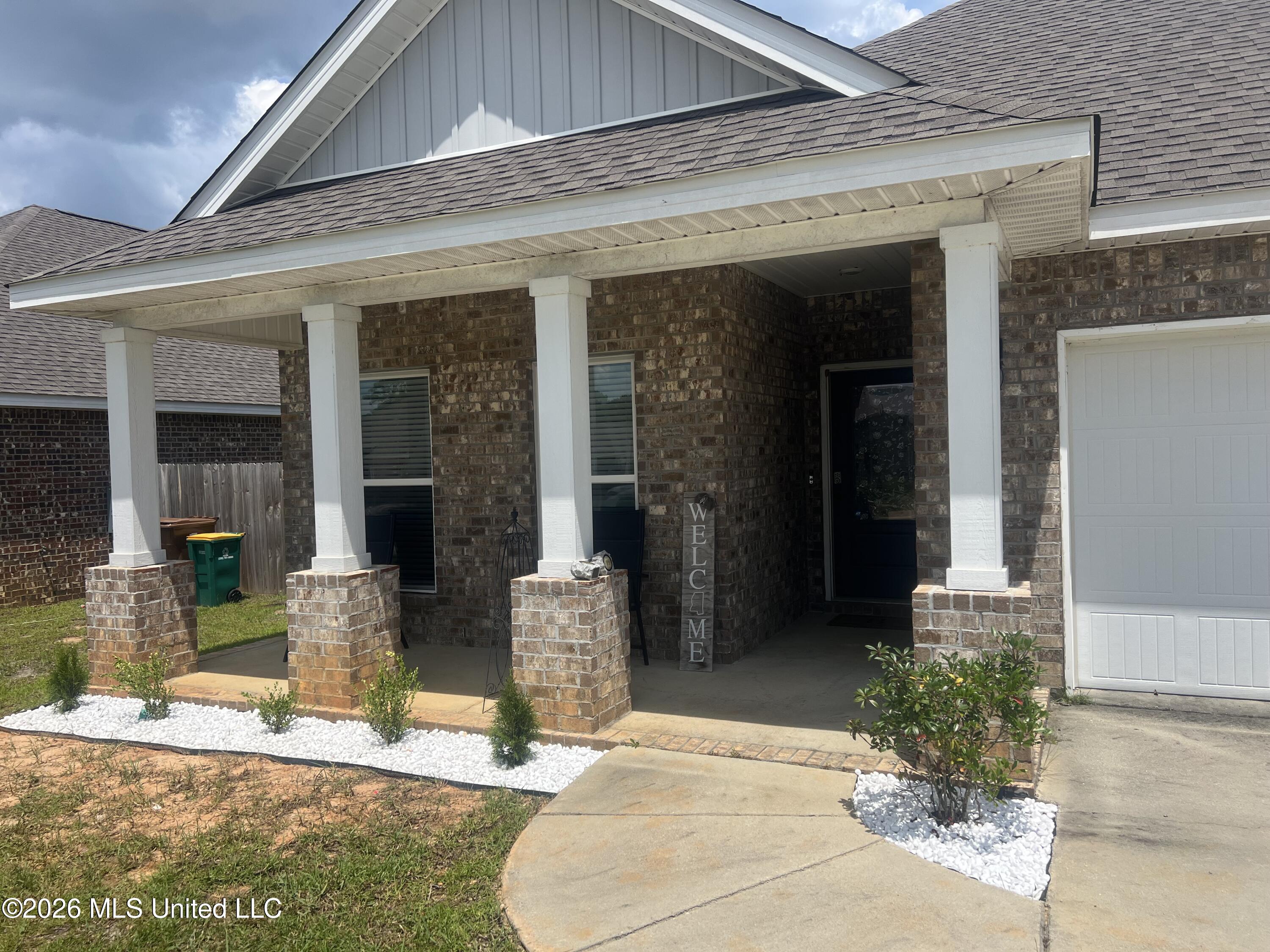 15614 Arran Way Property Photo 4