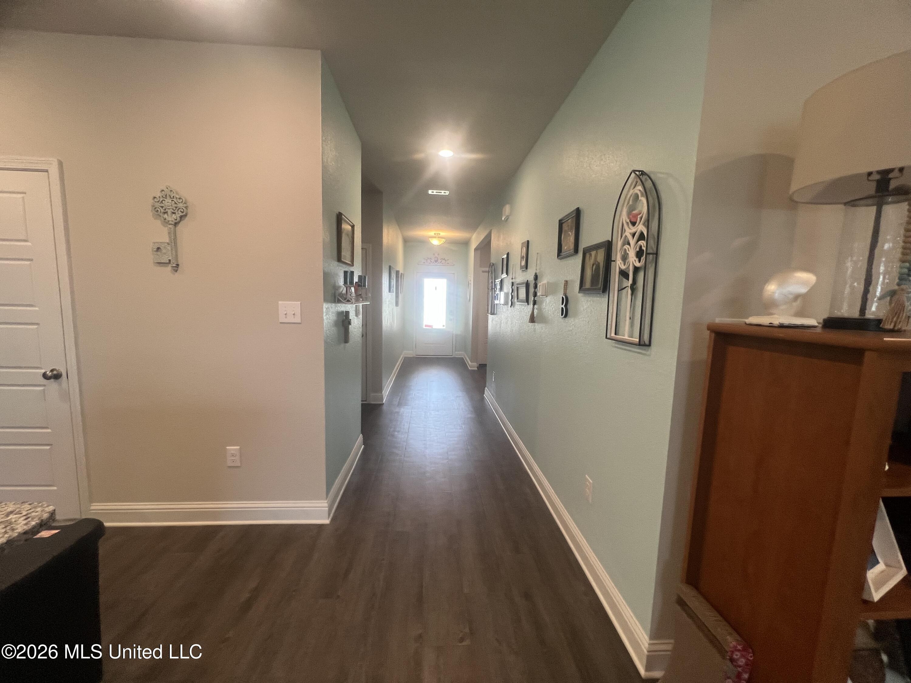 15614 Arran Way Property Photo 5