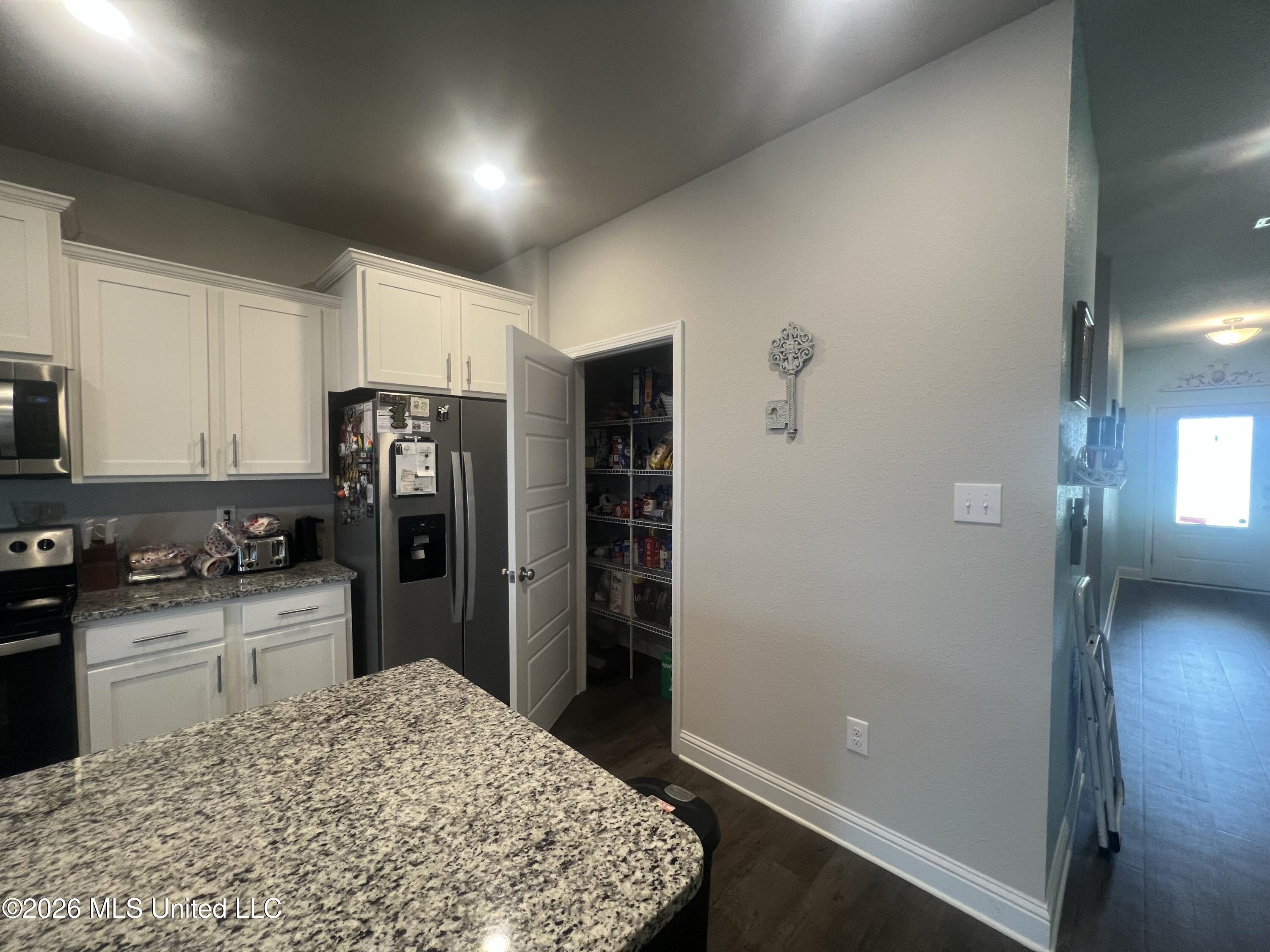 15614 Arran Way Property Photo 8