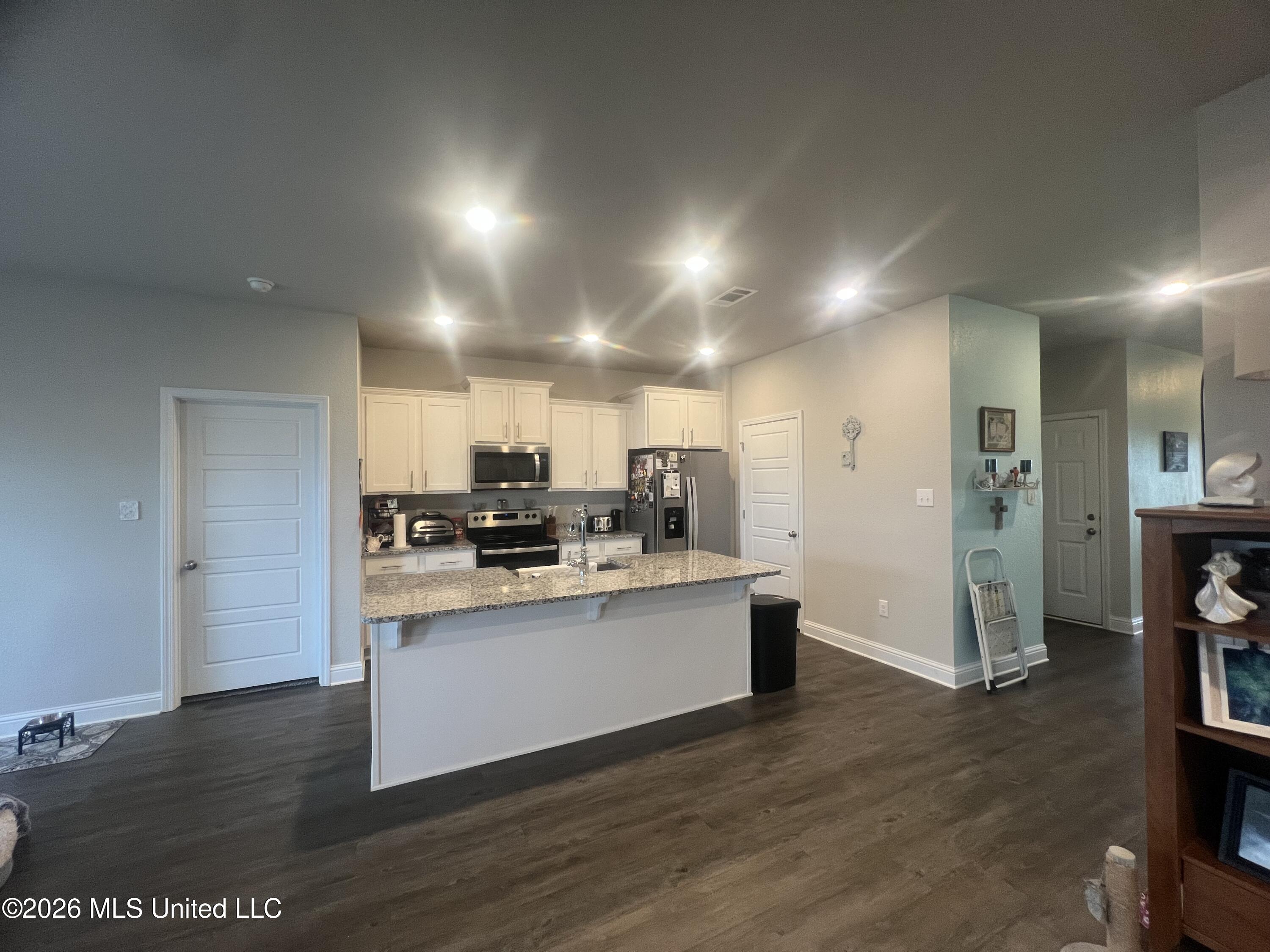 15614 Arran Way Property Photo 9