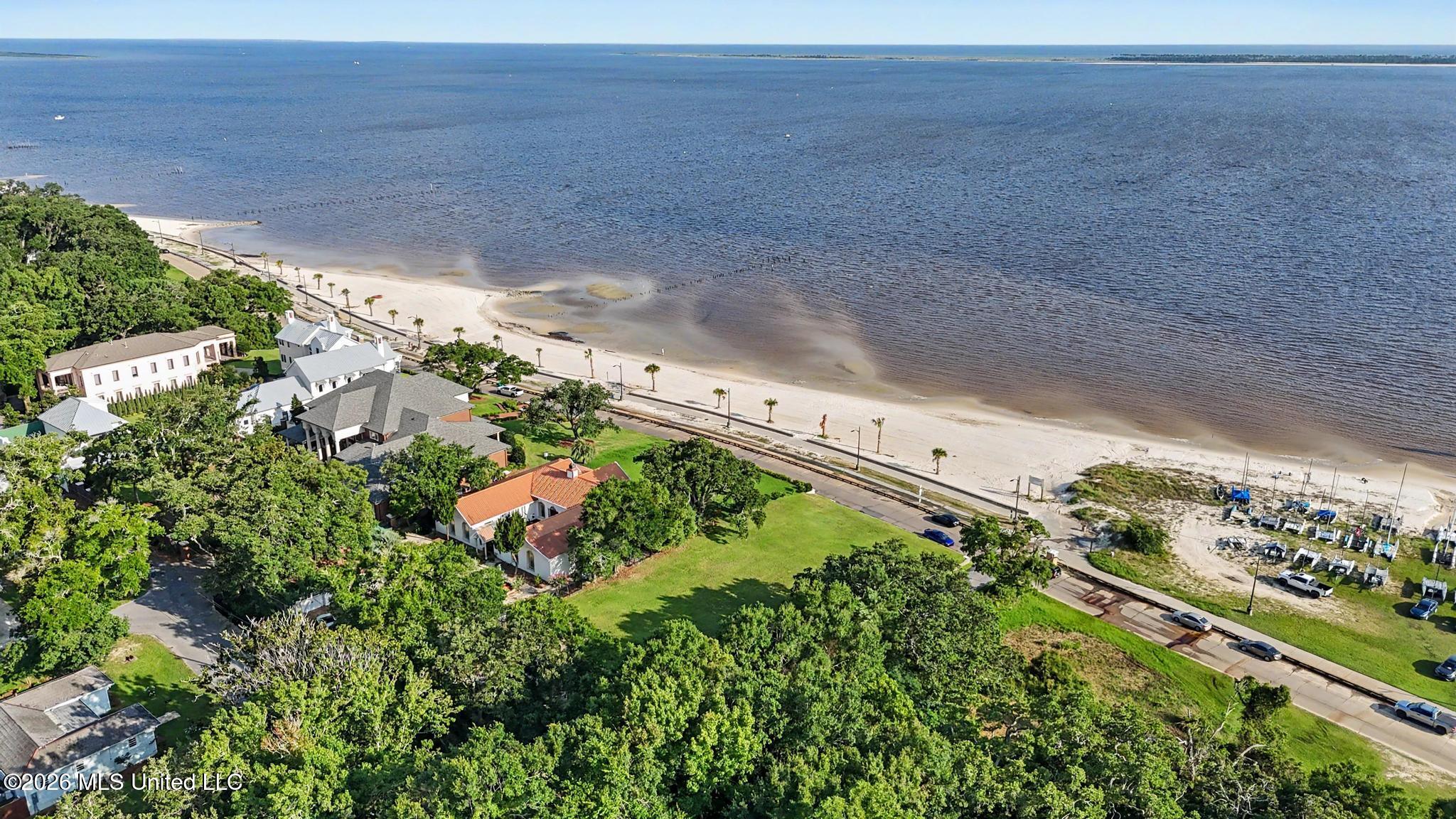 201 Front Beach Drive Property Photo 8