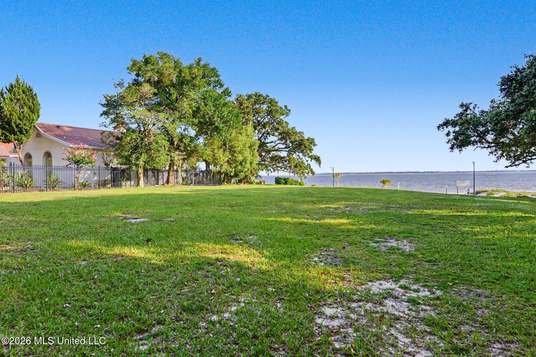 201 Front Beach Drive Property Photo 10