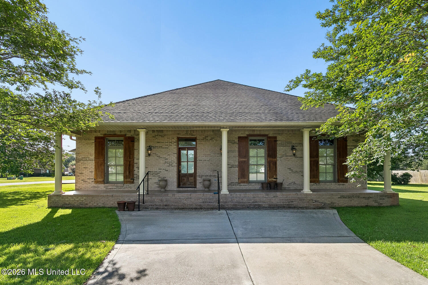 18254 Robinwood East Drive Property Photo 21