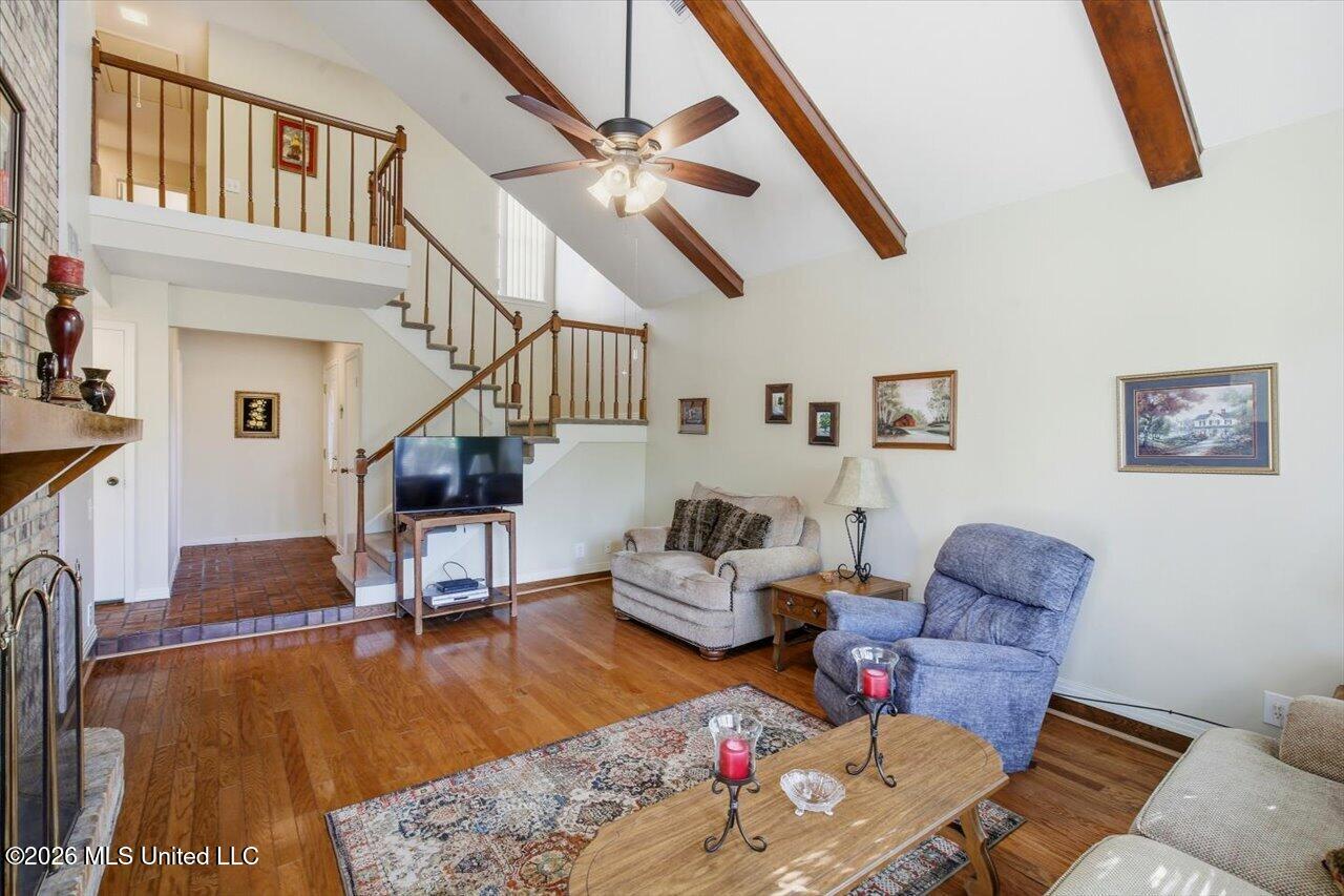 48 Roundtree Circle Property Photo 13