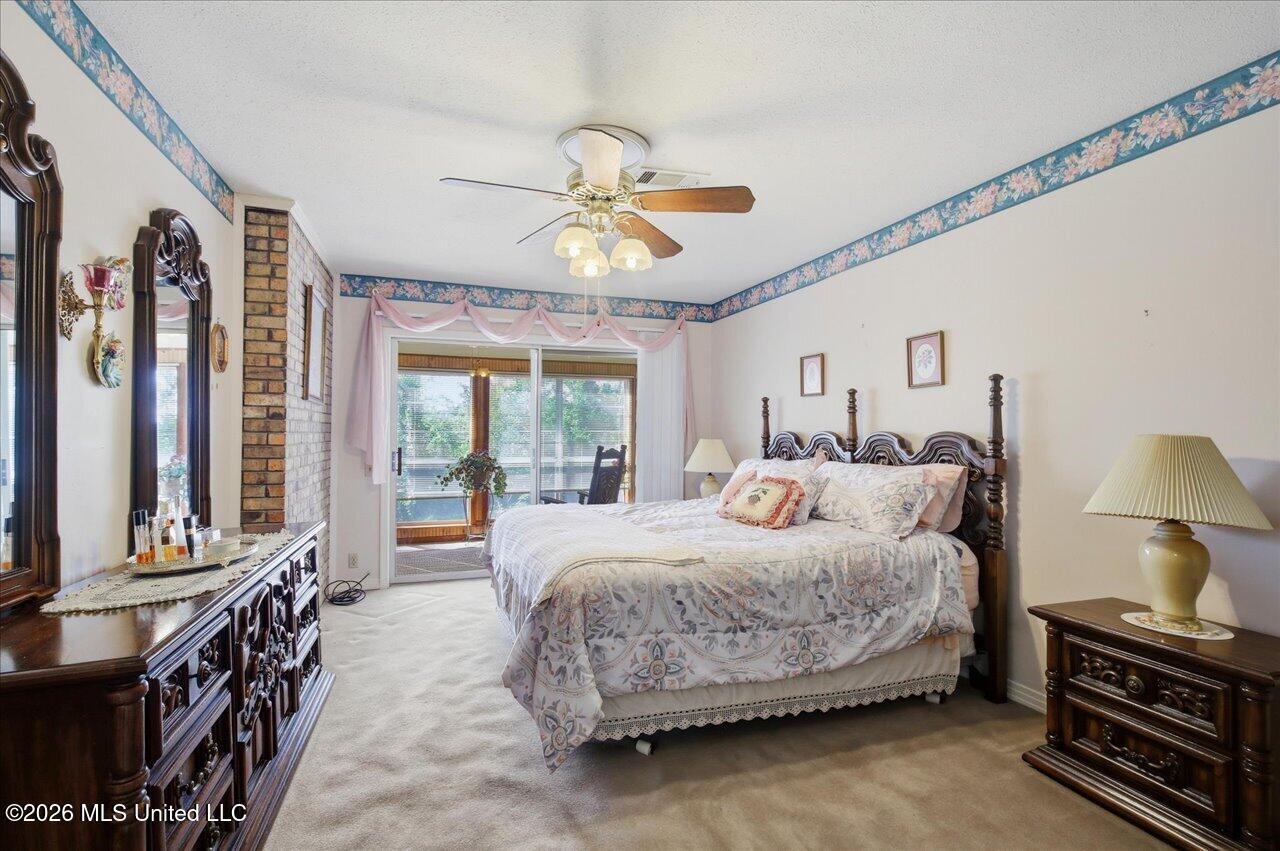 48 Roundtree Circle Property Photo 22
