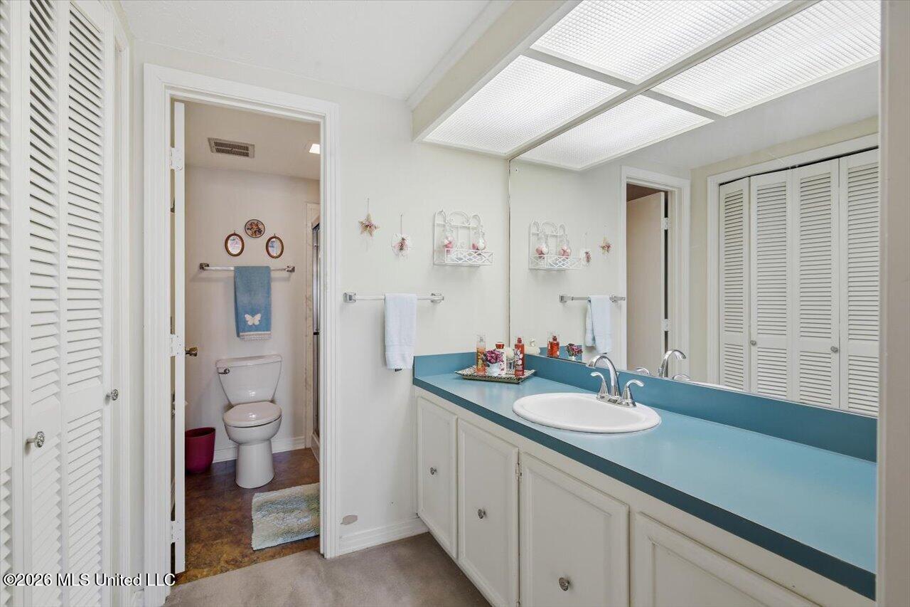 48 Roundtree Circle Property Photo 28
