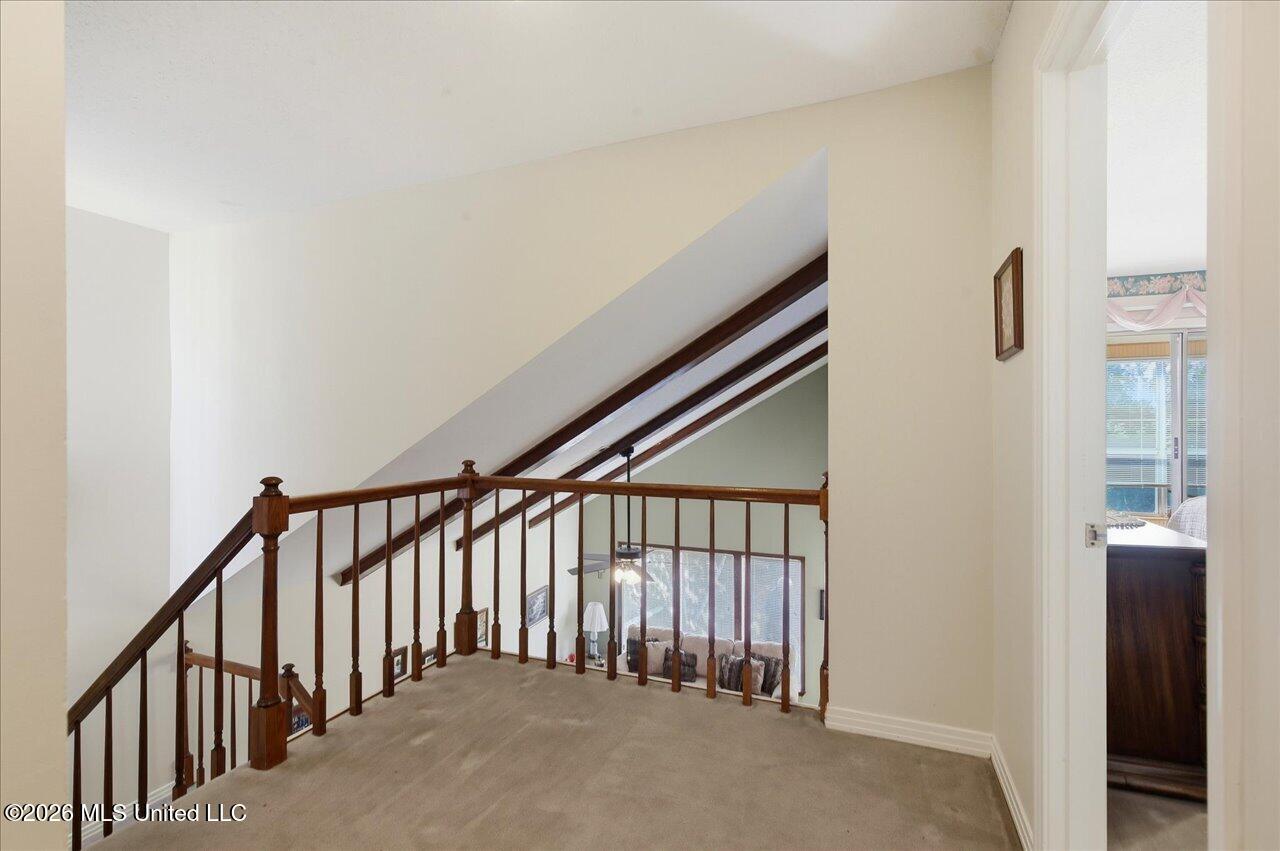48 Roundtree Circle Property Photo 32