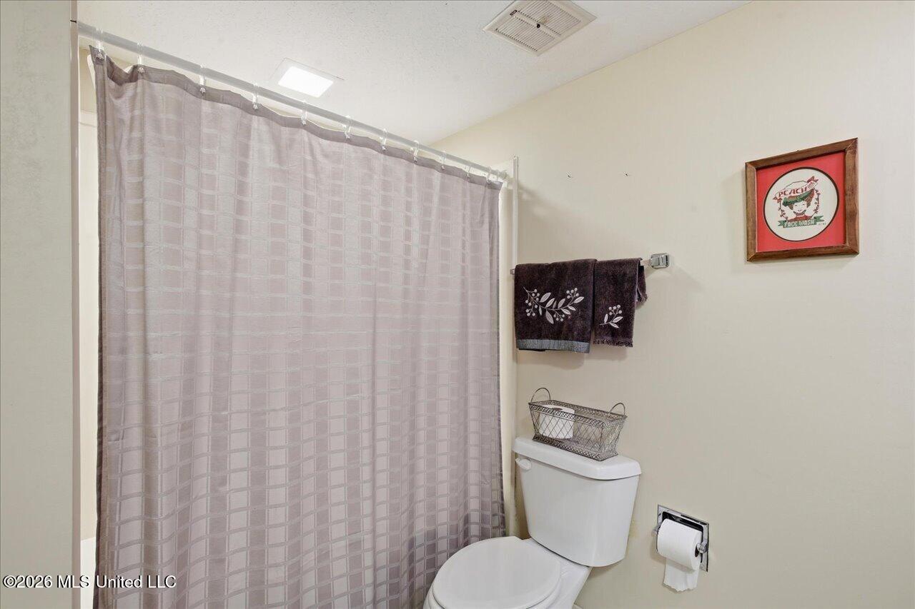 48 Roundtree Circle Property Photo 35