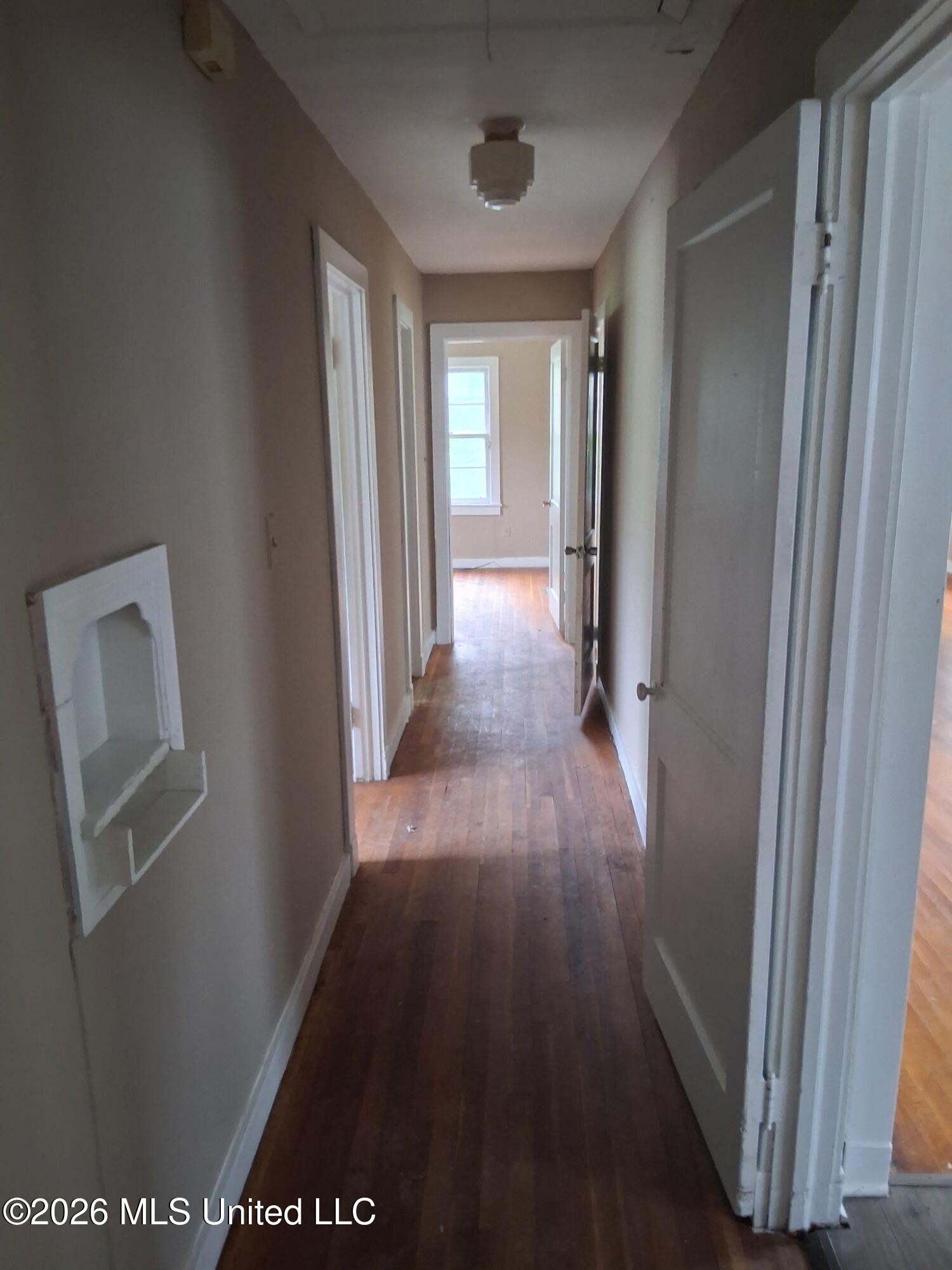 611 W Mccorkle Circle Property Photo 5