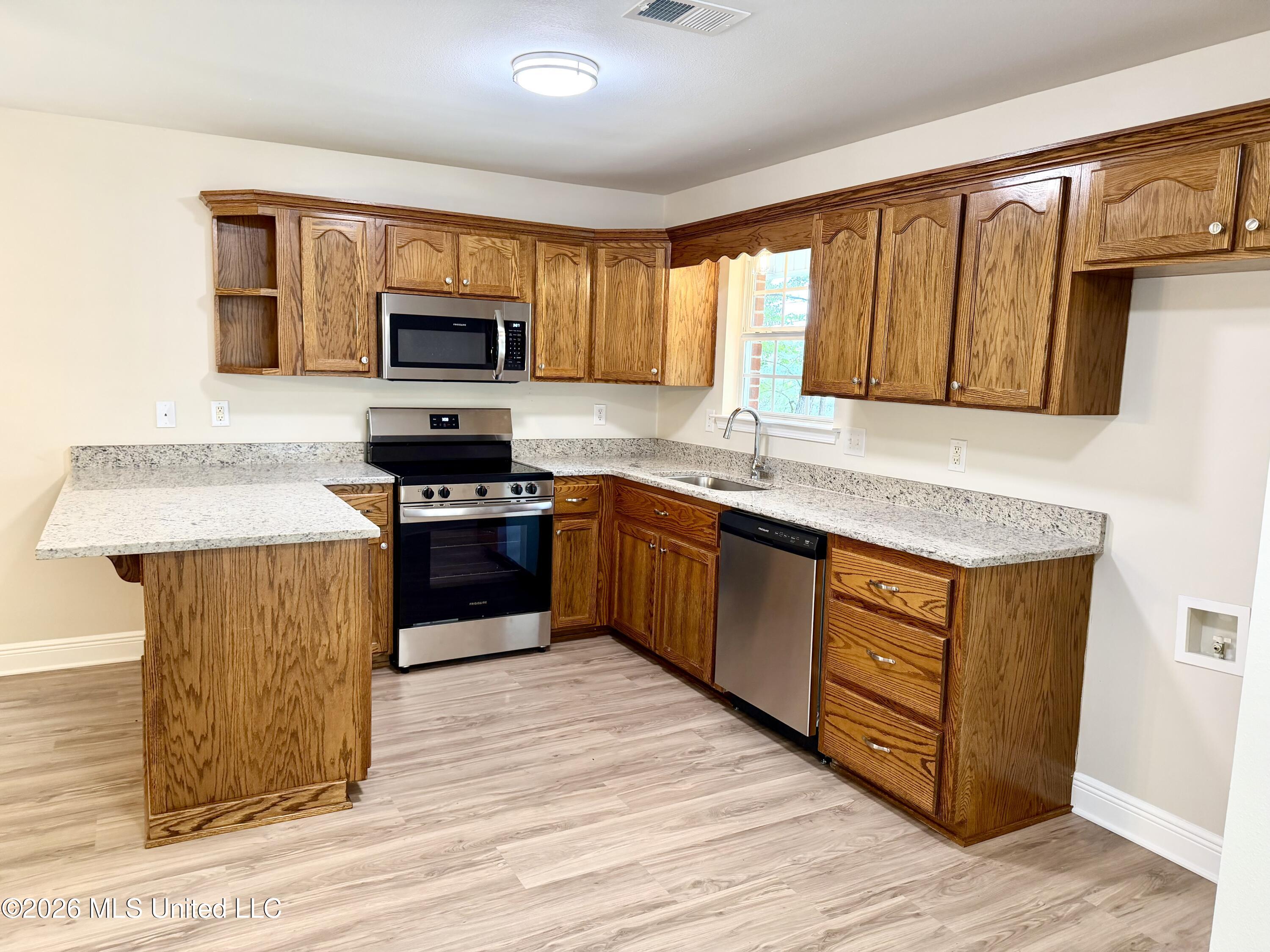 2516 S Beachview Drive Property Photo 4