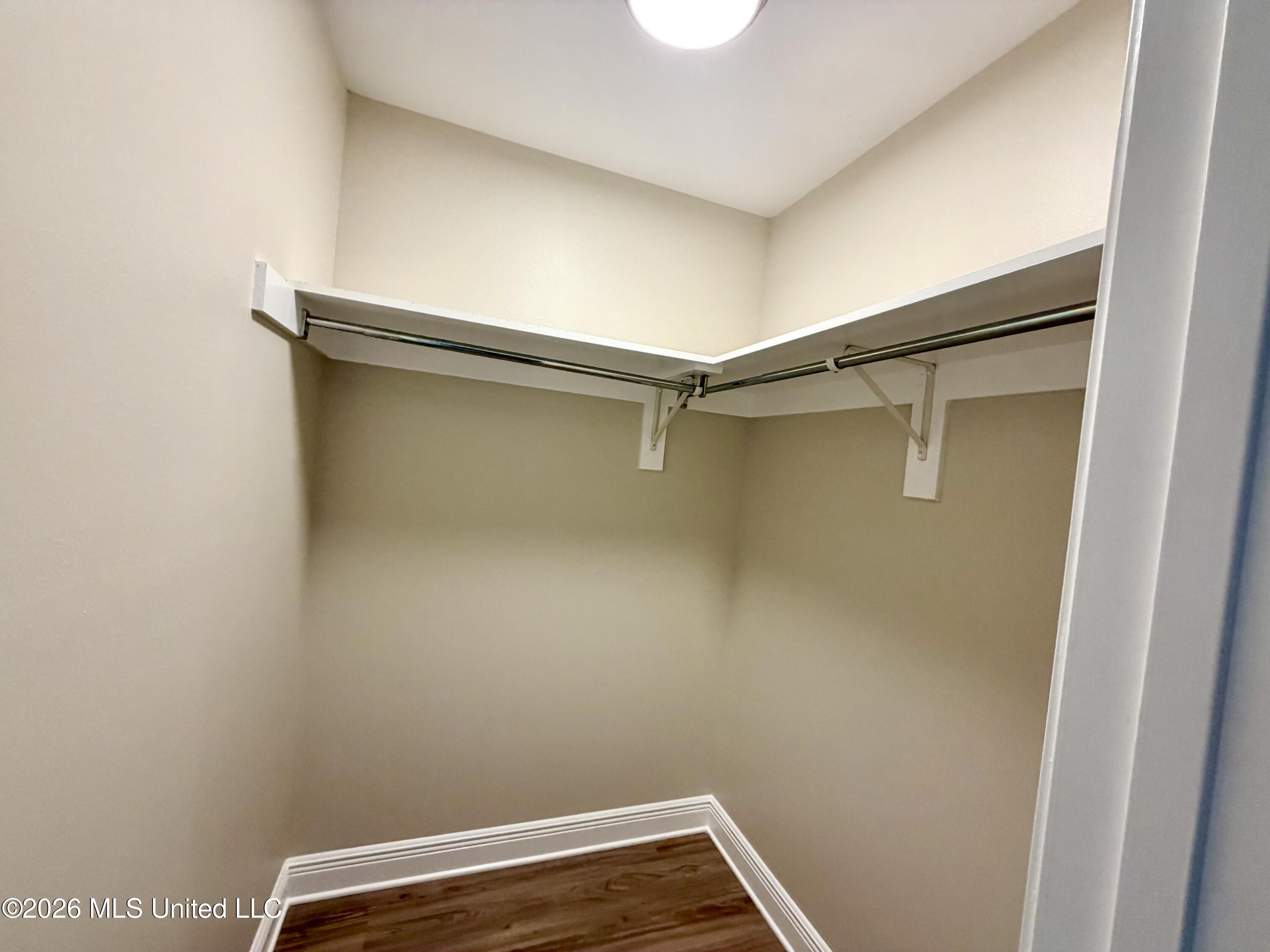 2516 S Beachview Drive Property Photo 11