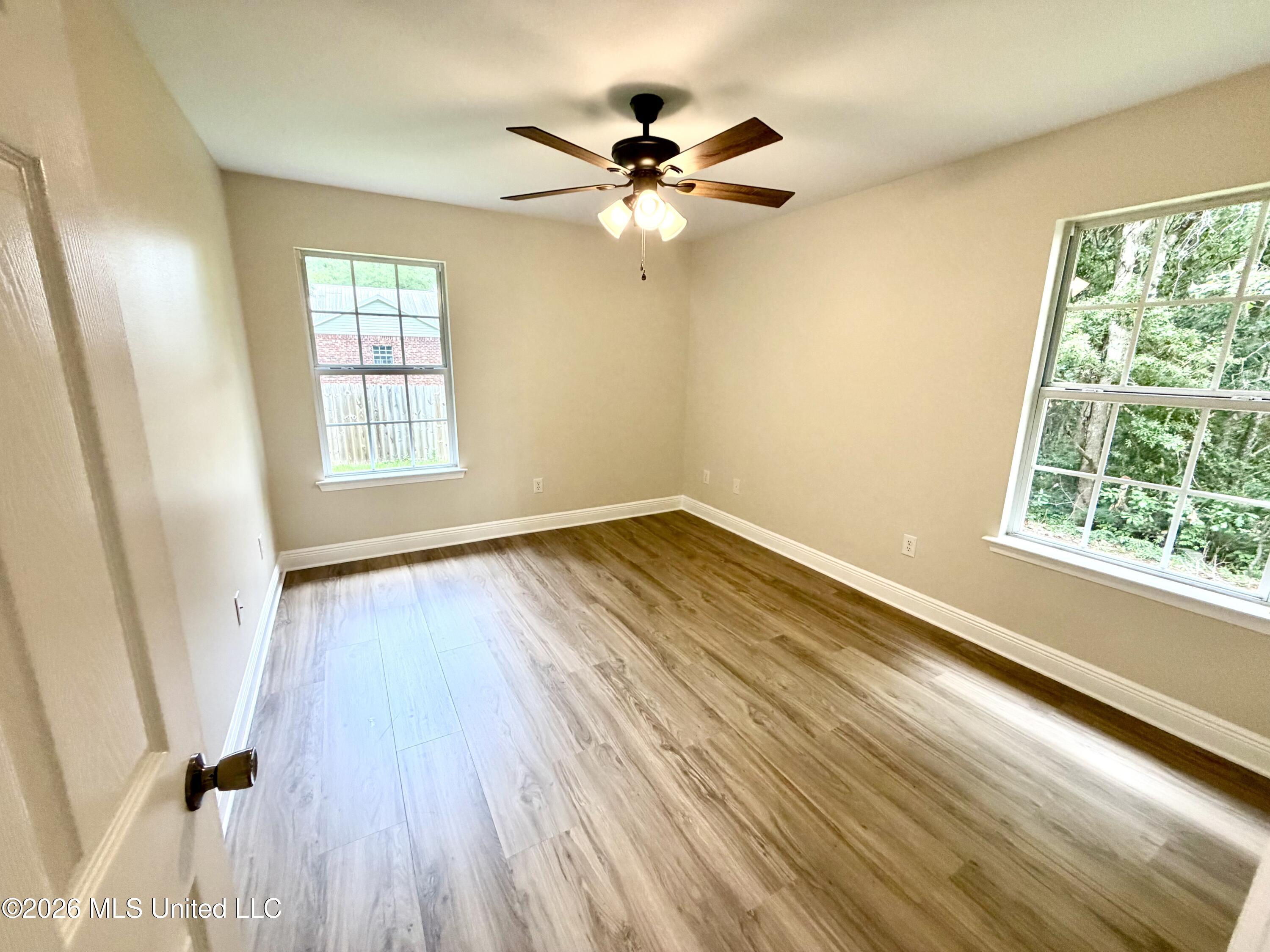2516 S Beachview Drive Property Photo 14