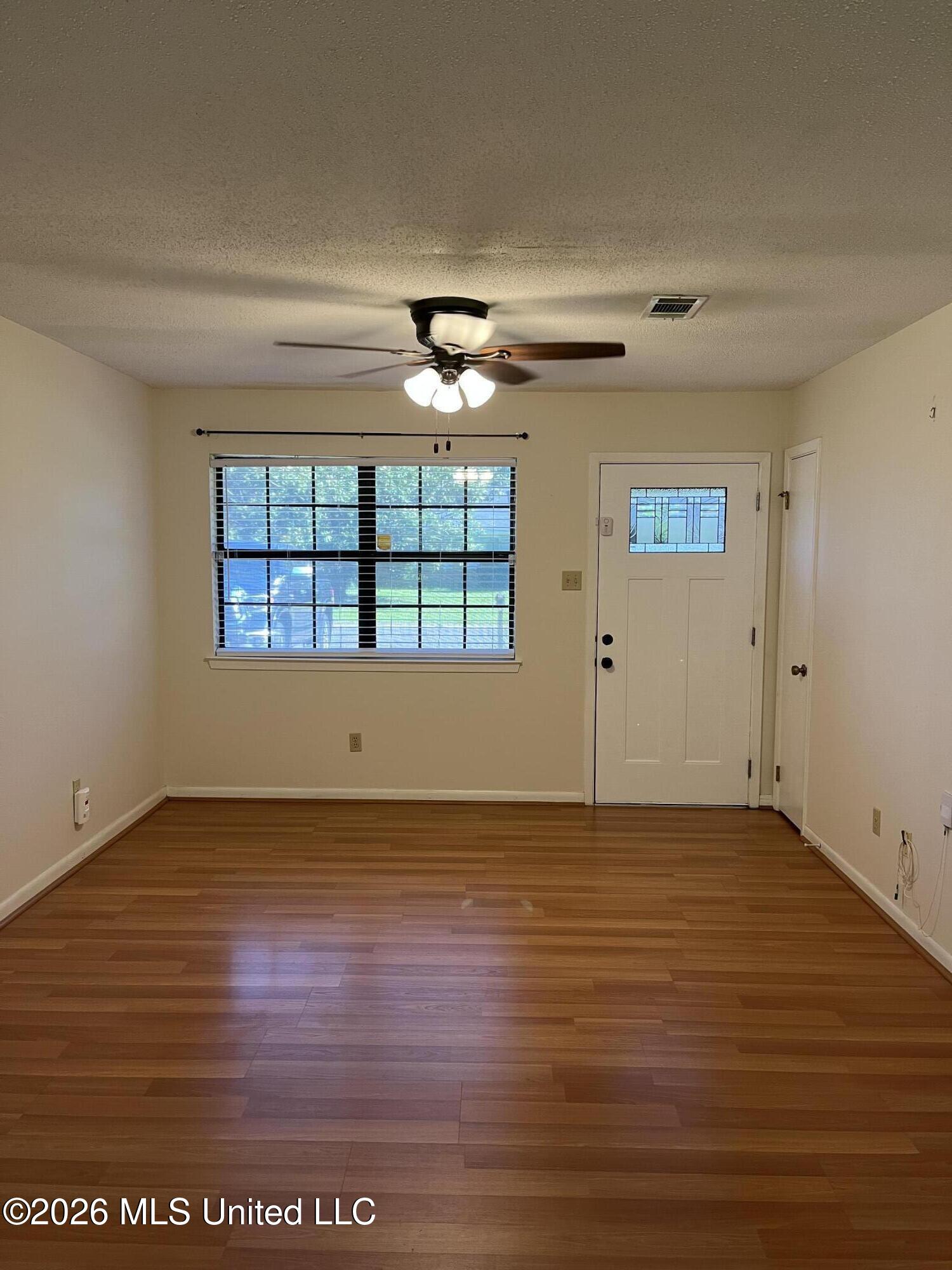 202 Mary Drive Property Photo 2