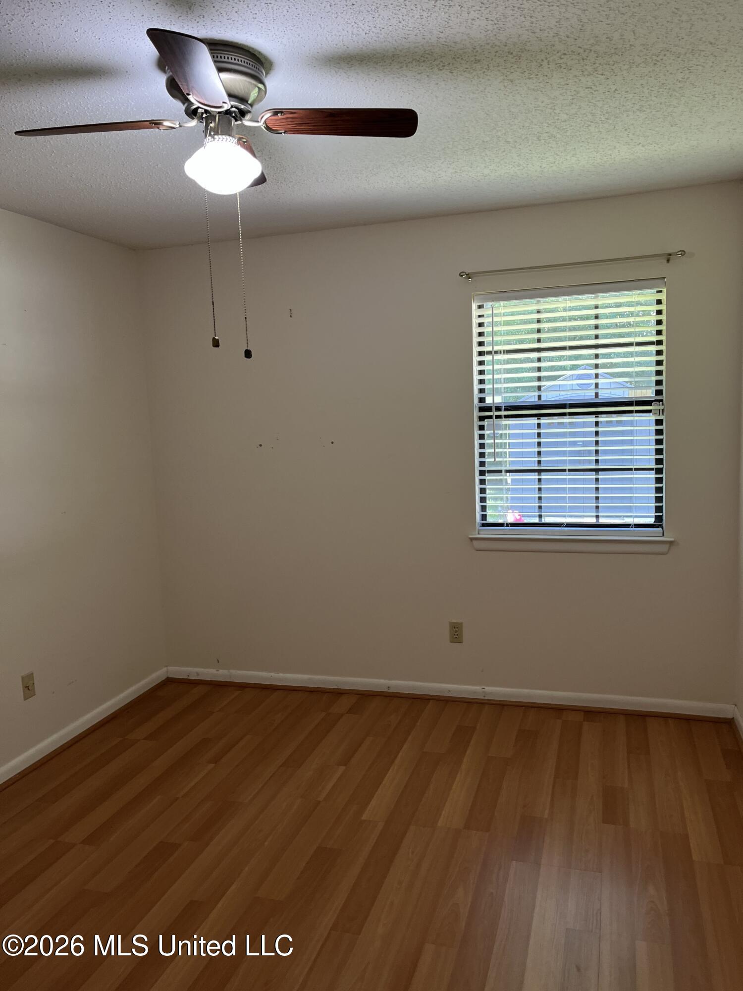 202 Mary Drive Property Photo 6