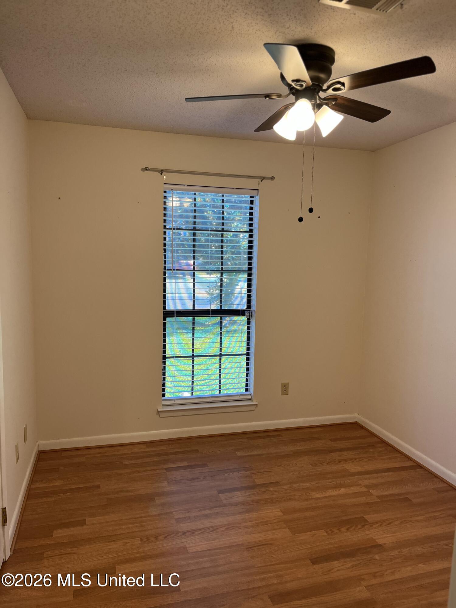202 Mary Drive Property Photo 7