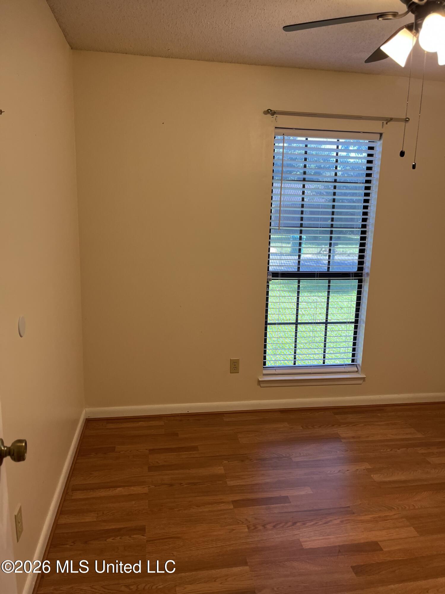 202 Mary Drive Property Photo 9