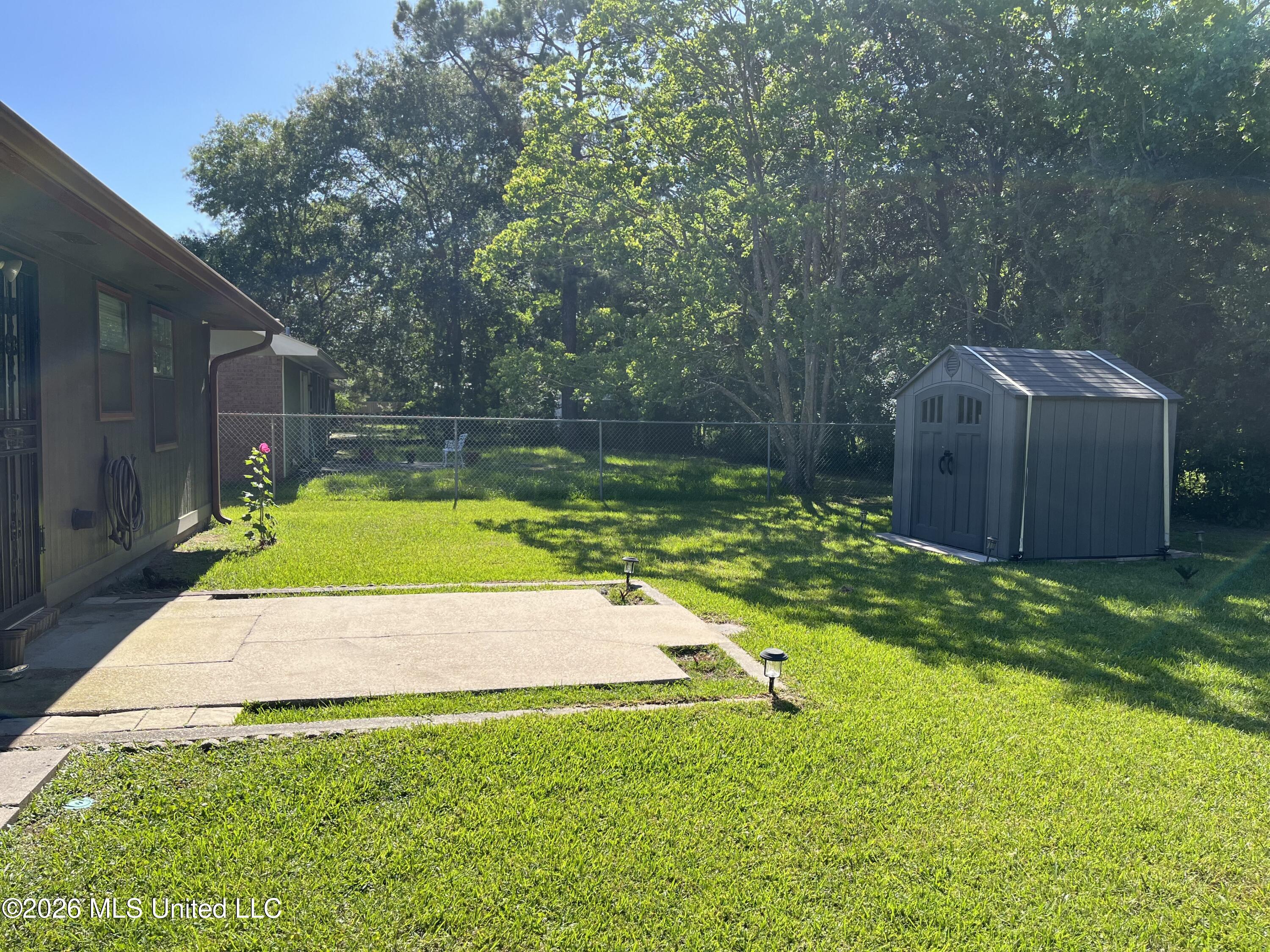 202 Mary Drive Property Photo 11