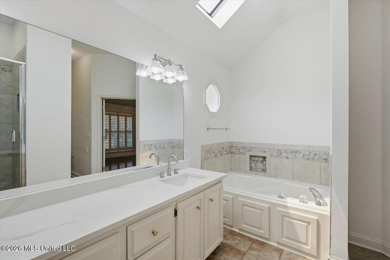 212 Cambridge Drive Property Photo 18