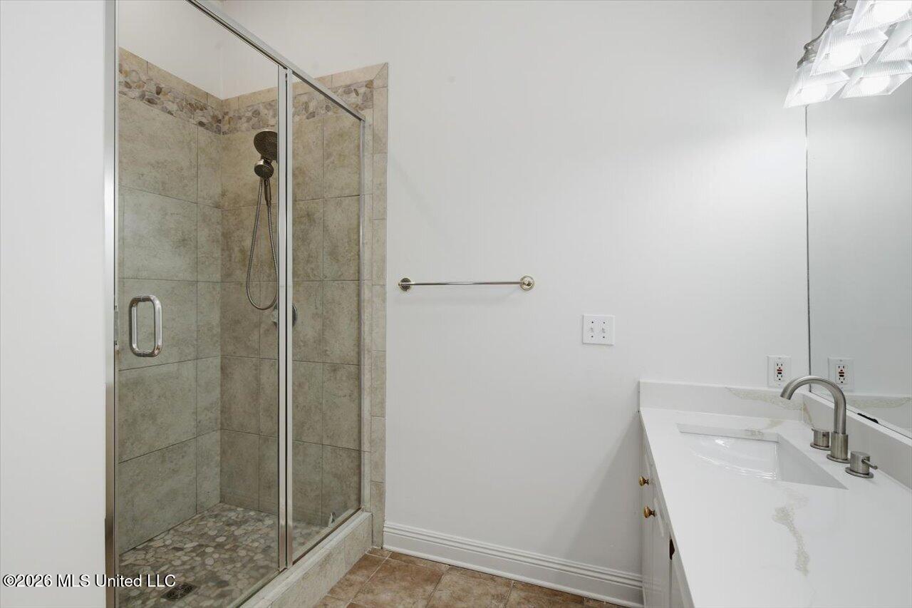 212 Cambridge Drive Property Photo 20