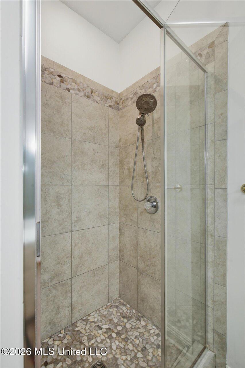 212 Cambridge Drive Property Photo 21
