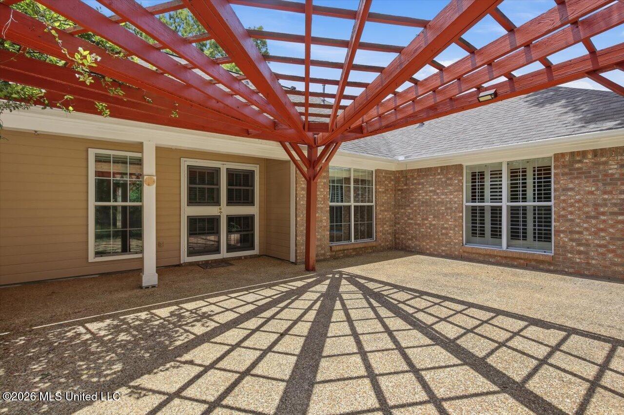 212 Cambridge Drive Property Photo 29