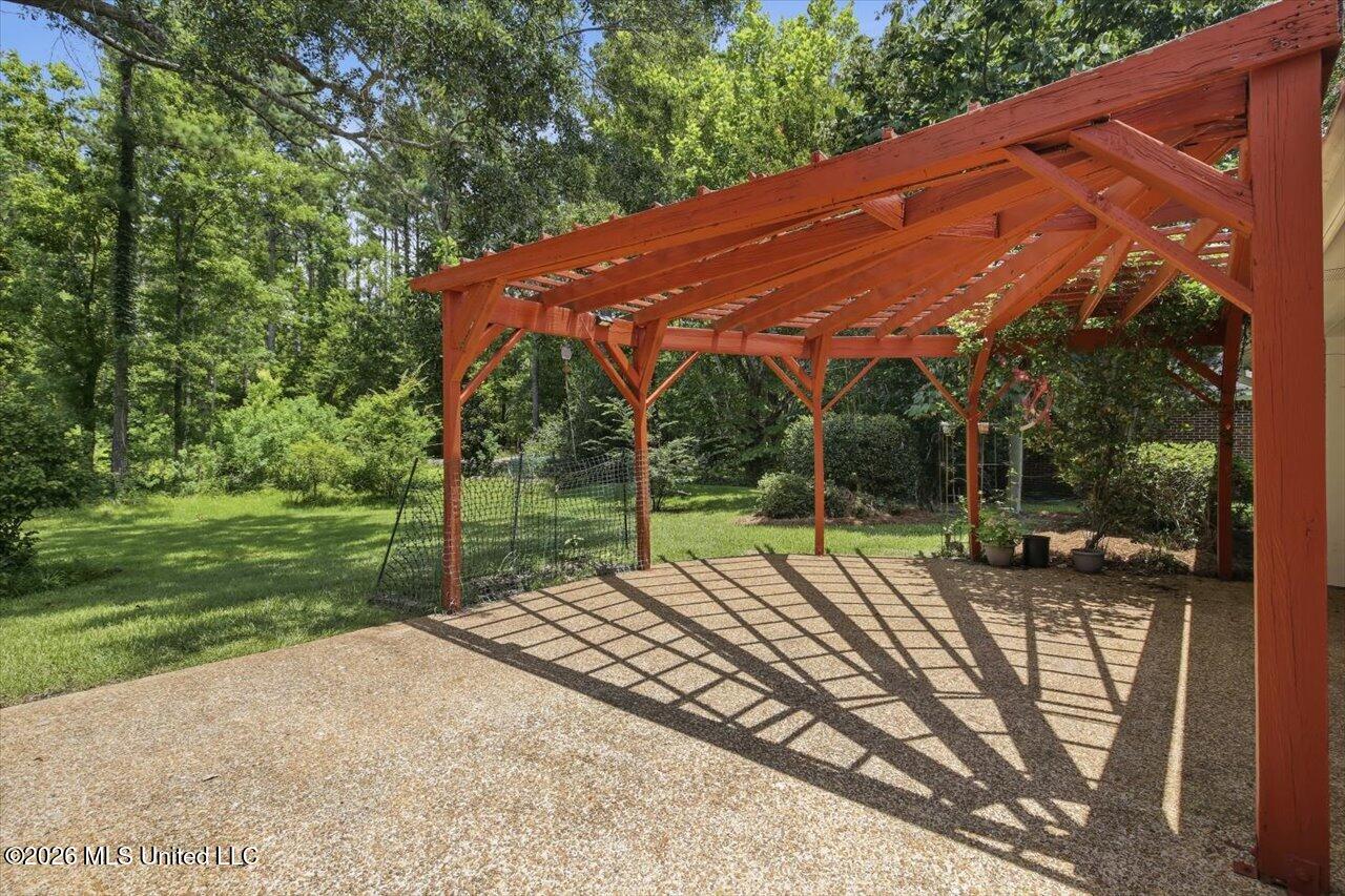 212 Cambridge Drive Property Photo 31